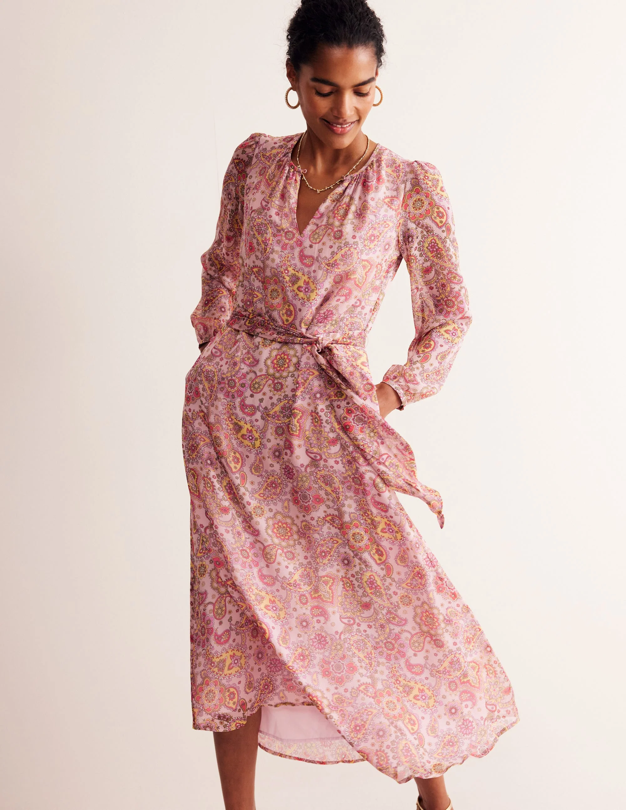 Midi-Seidenkleid mit Blousonärmeln-Cantaloupe Sand Pipers - Image 4