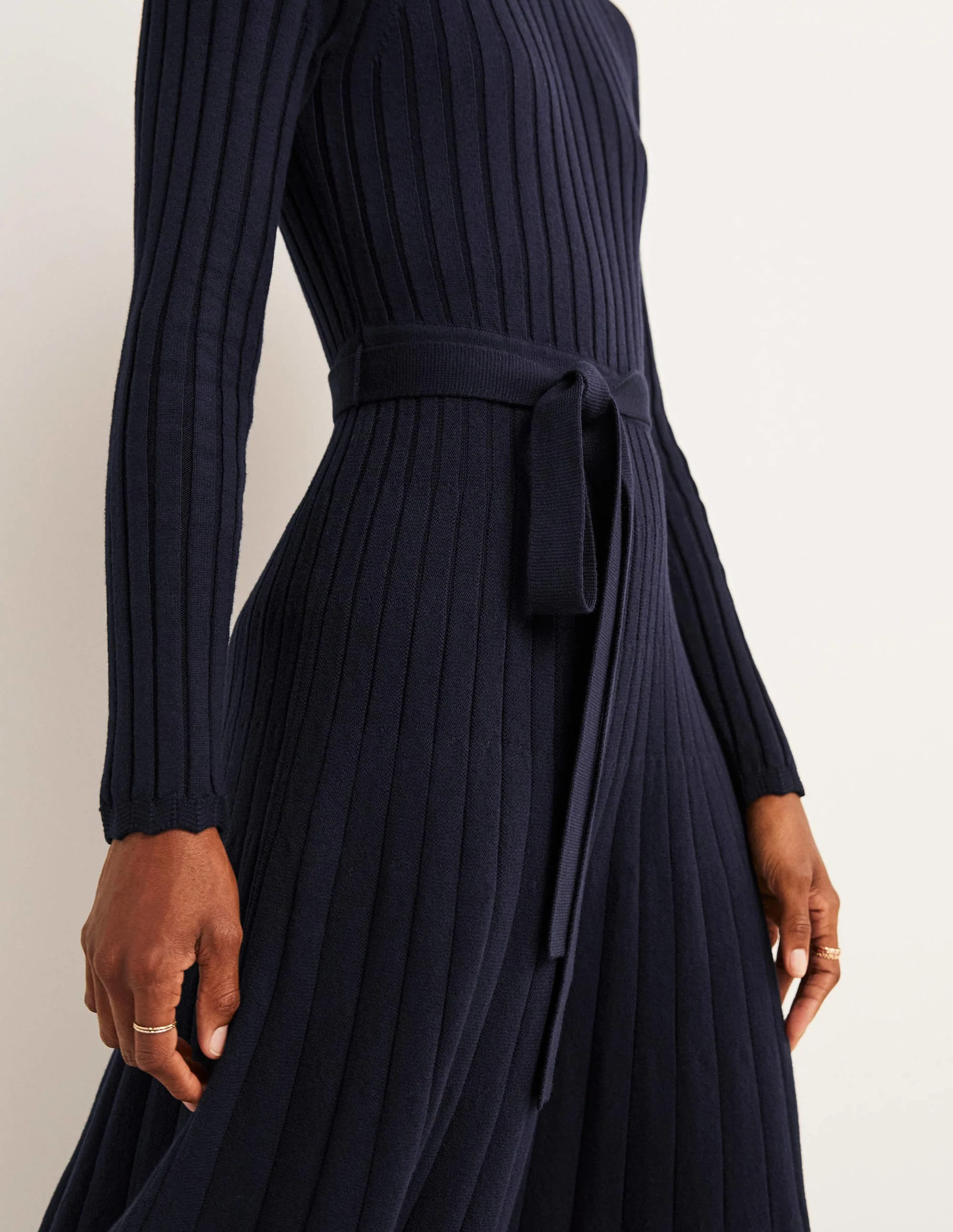Midi-Strickkleid mit Rippdetails-Marineblau - Image 2