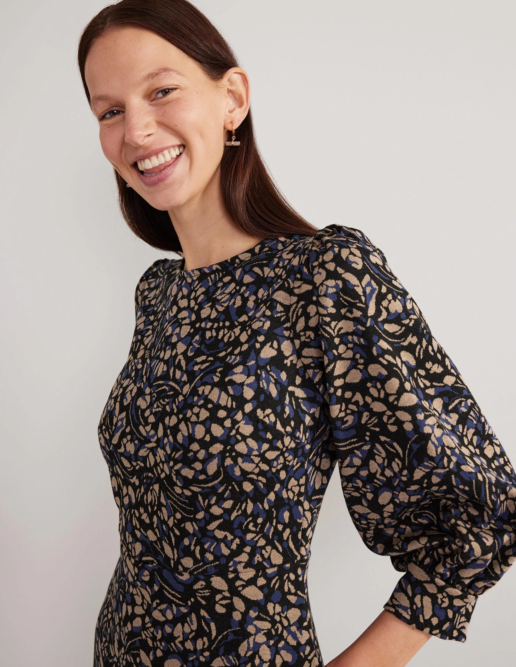 Midikleid aus Jacquard-Jersey-Spiced-Latte-Braun, Gruppierte Blätter - Image 2