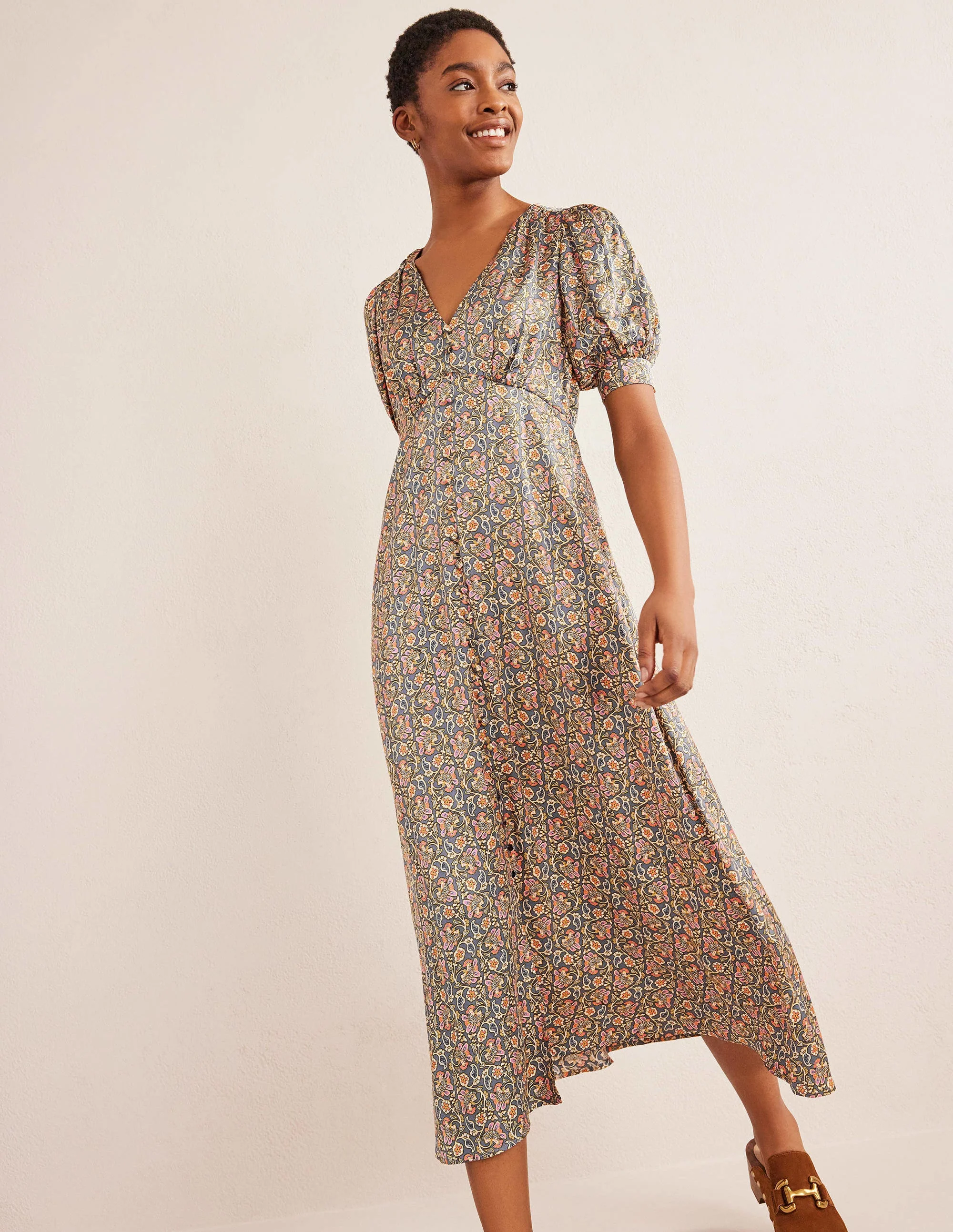 Midikleid aus Satin-Nachtblau - Image 4