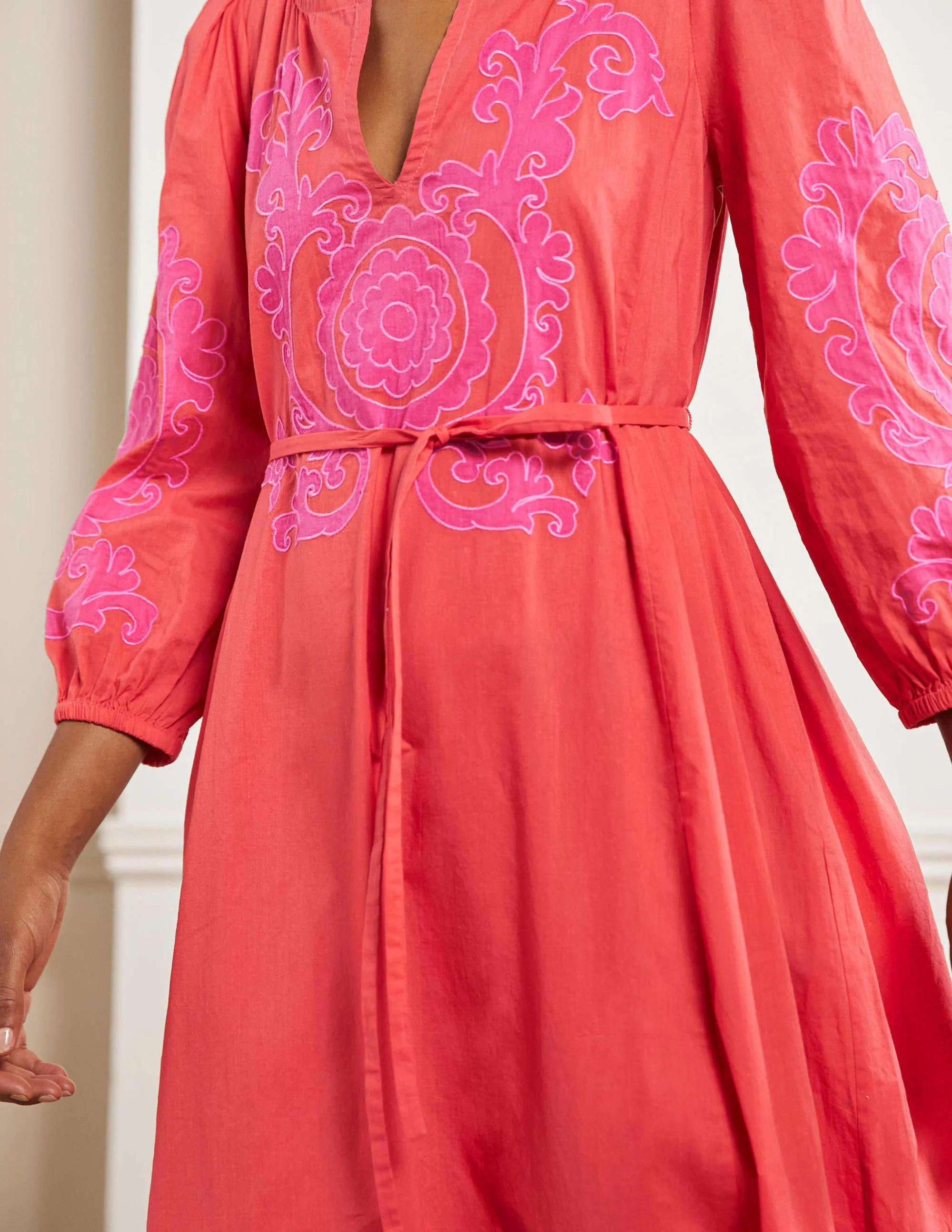 Midikleid mit Applikation-Knalliges Papayaorange - Image 5