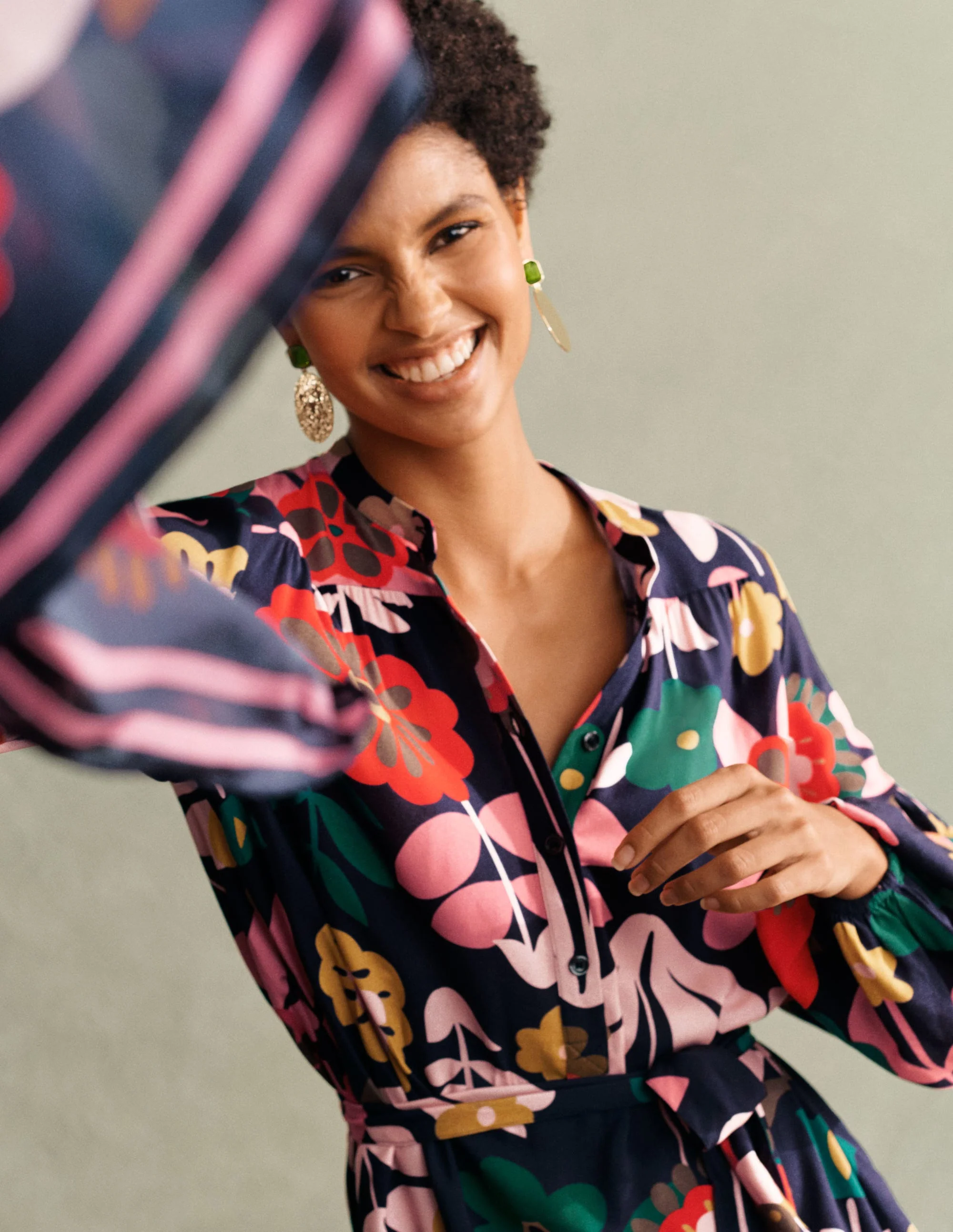 Midikleid mit Blousonärmeln-Französisches Navy, Blüten - Image 7