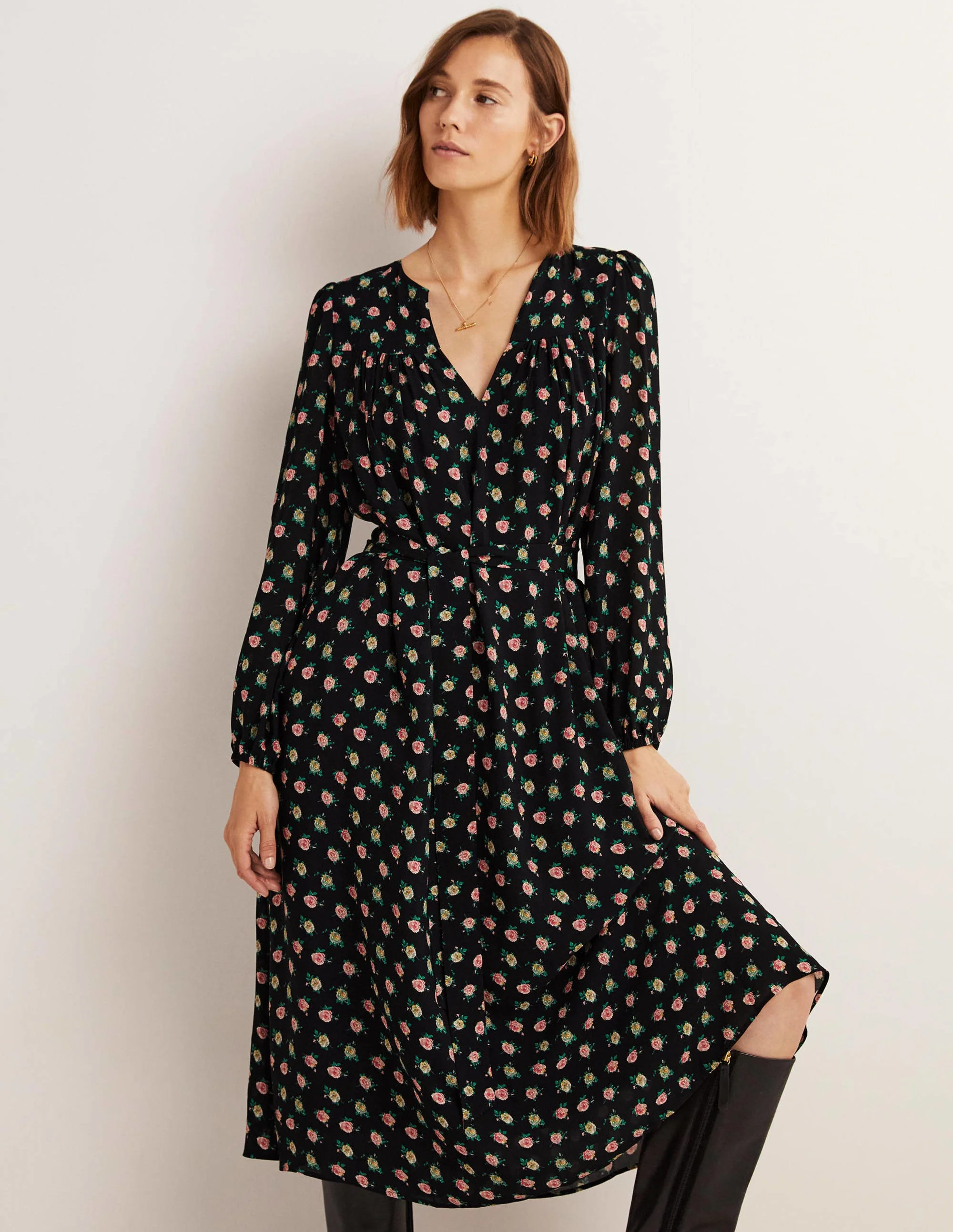 Midikleid mit geraffter Passe-Schwarz, Gemalte Rosen - Image 4
