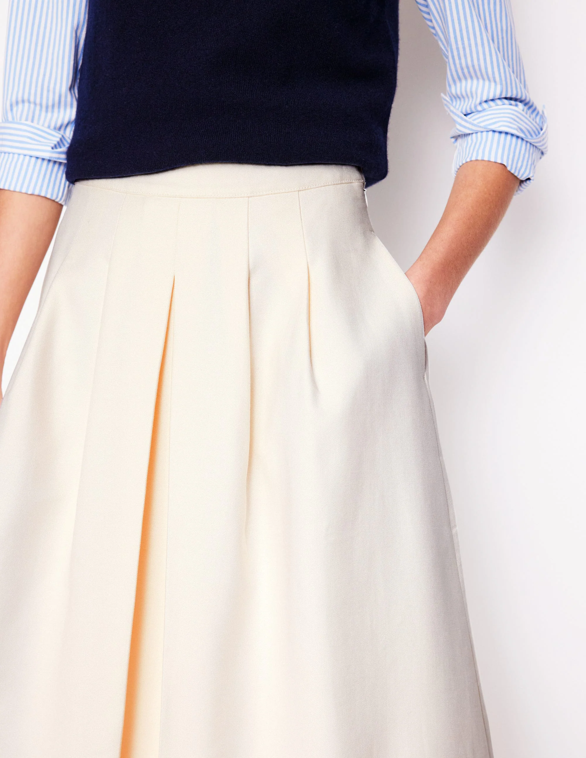 Midirock mit Faltendetail-Ivory and Navy Spot - Image 2