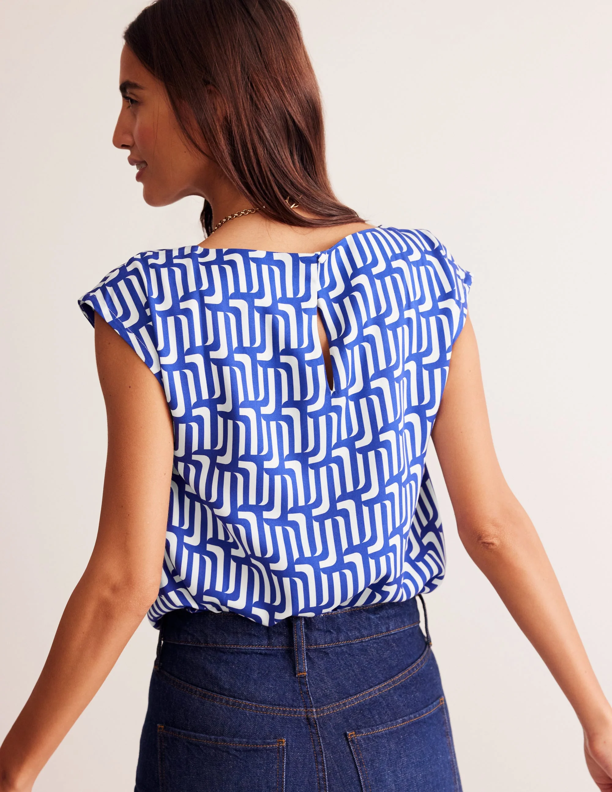 Modernes Top-Saphirblau, Motiv Falling Geo - Image 3