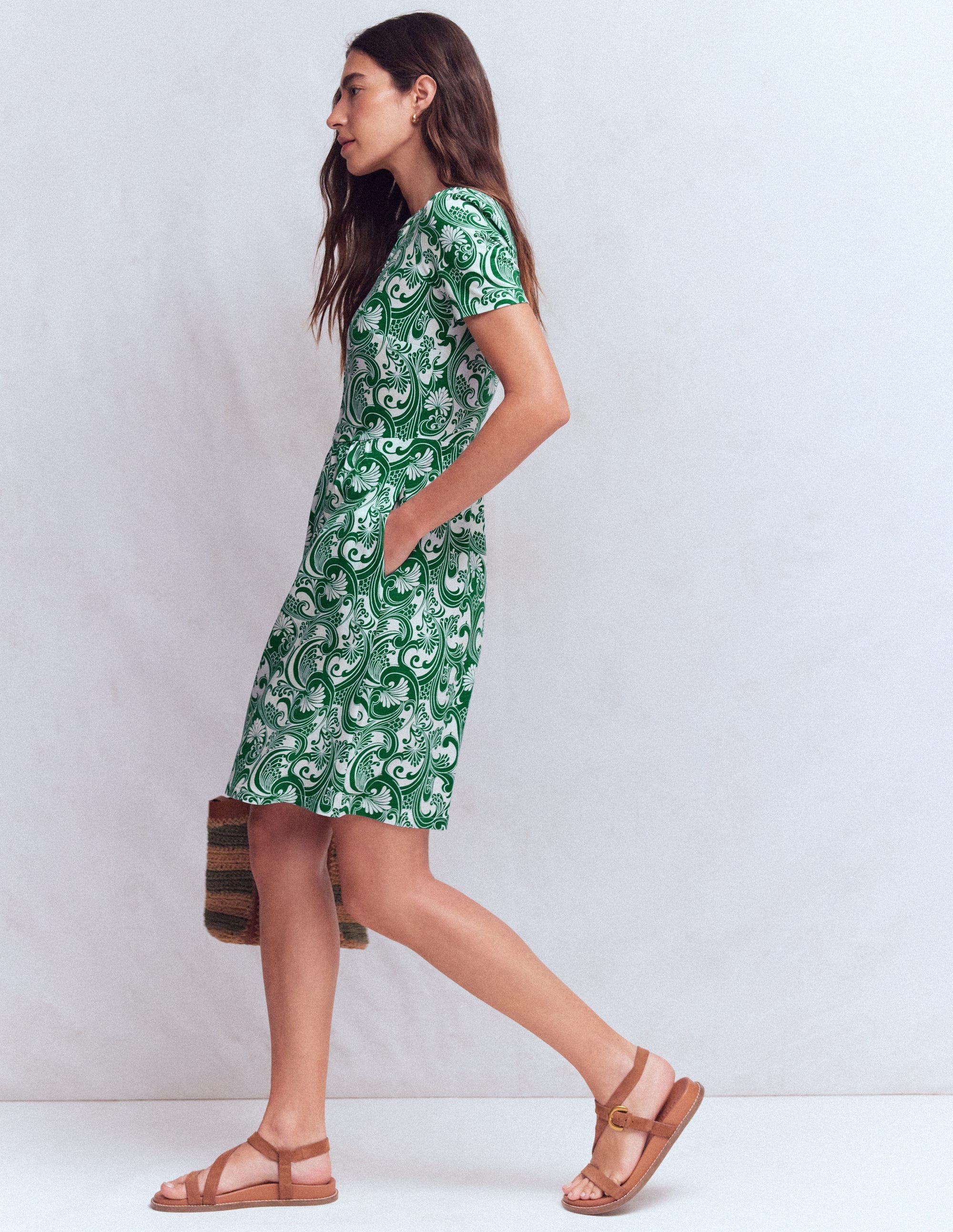 Naomi Kurzärmliges Kleid-Juwelengrün, Laubwirbel - Image 5