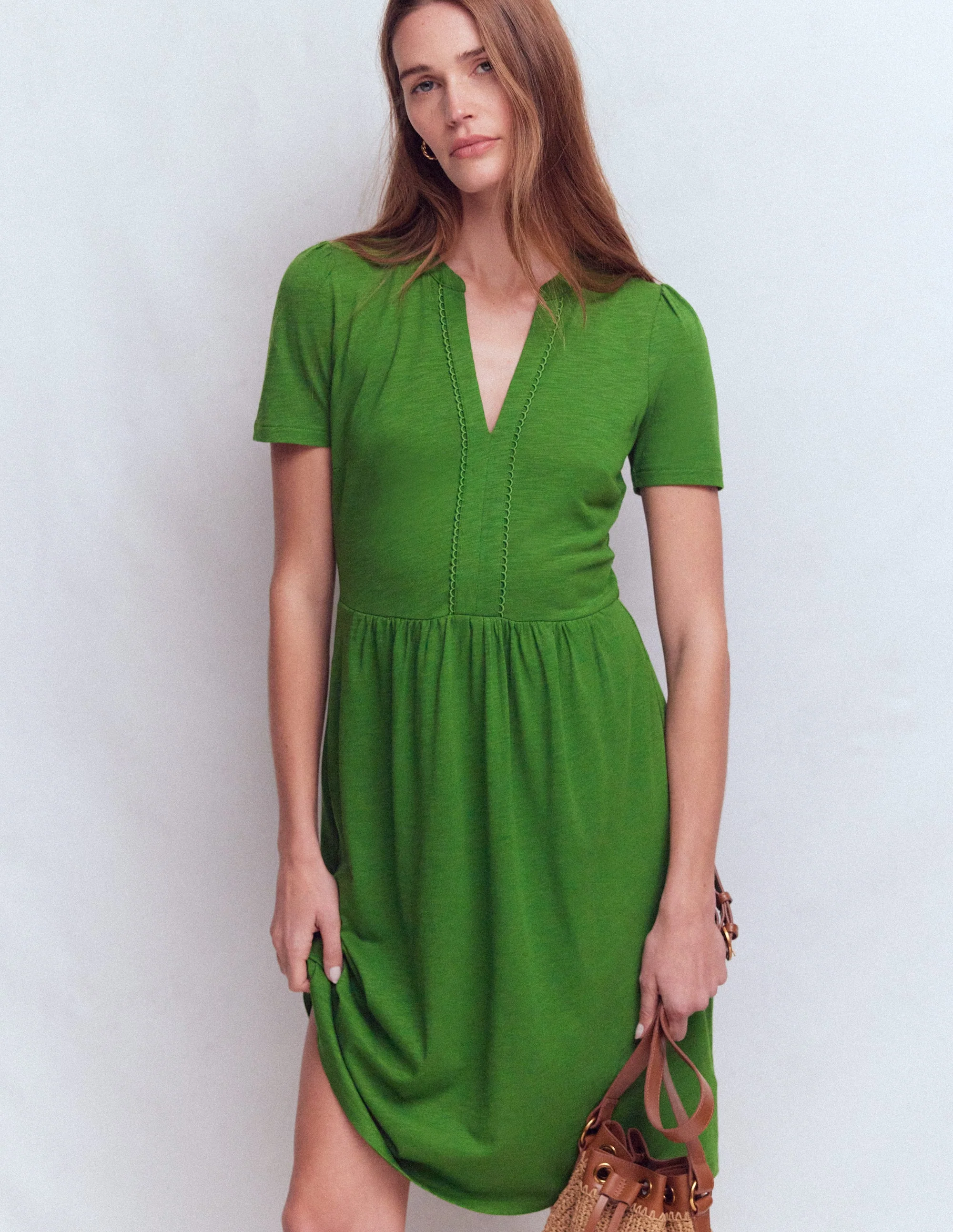 Naomi Kurzärmliges Kleid-Promenadengrün
