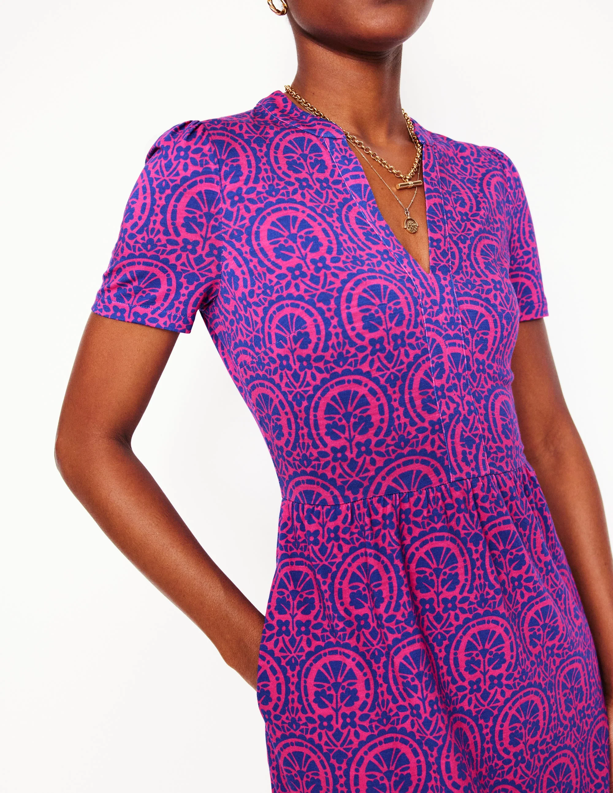 Naomi Kurzärmliges Kleid-Rosa Pfingstrose Aufwendiger Stempel - Image 2