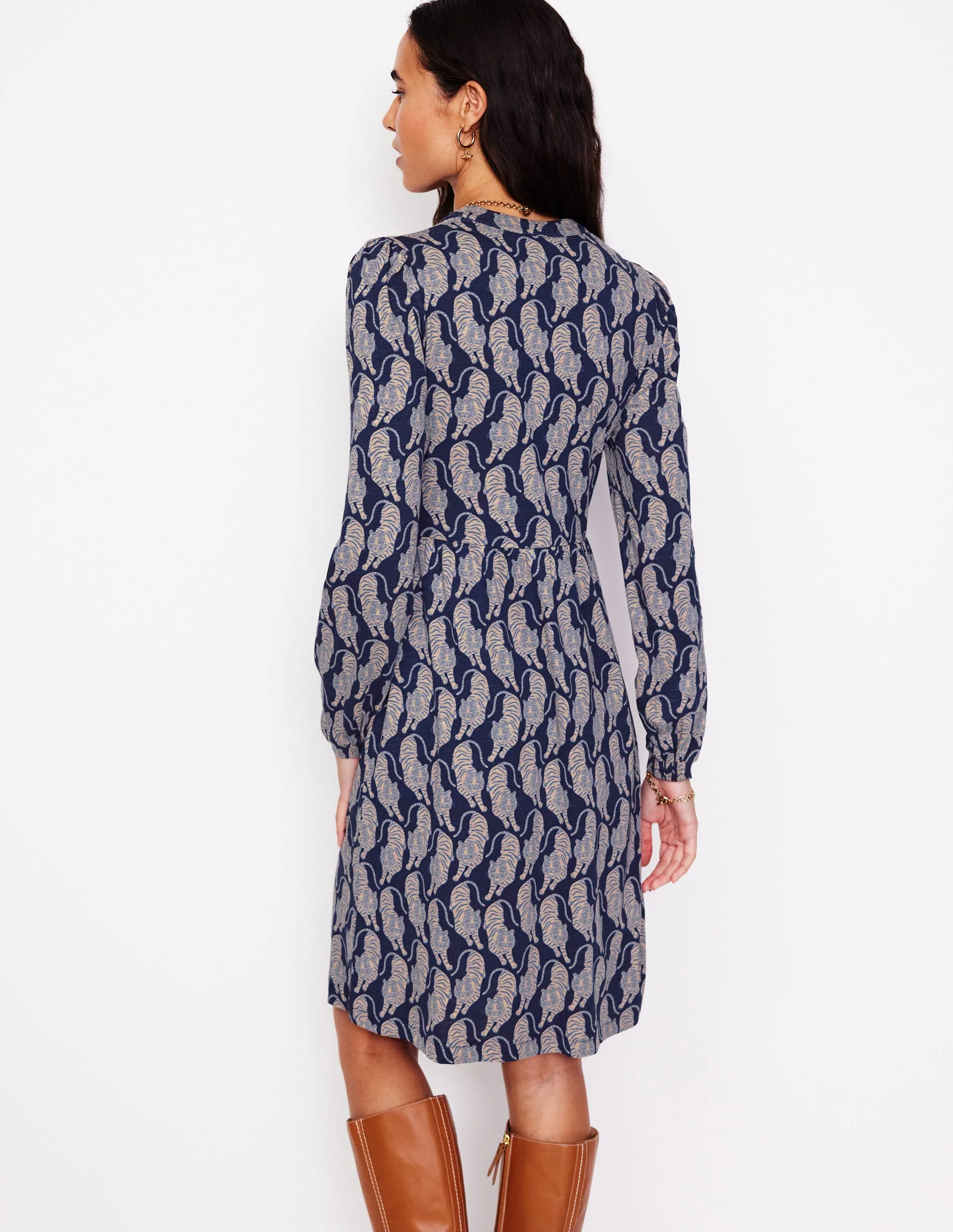 Naomi Lockeres Jerseykleid-Französisches Marineblau, Tiger - Image 3