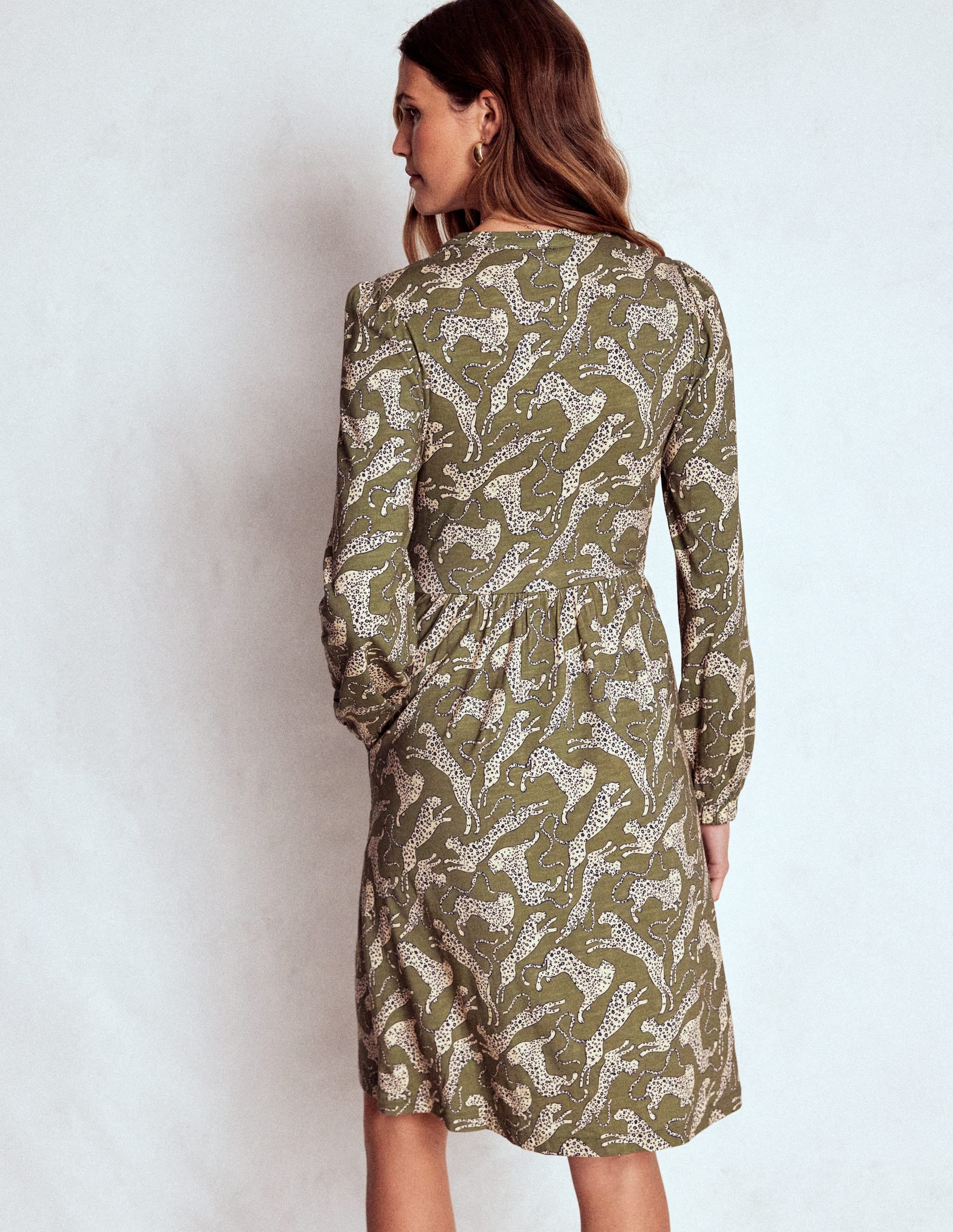 Naomi Lockeres Jerseykleid-Waldgrün, Leopard - Image 3