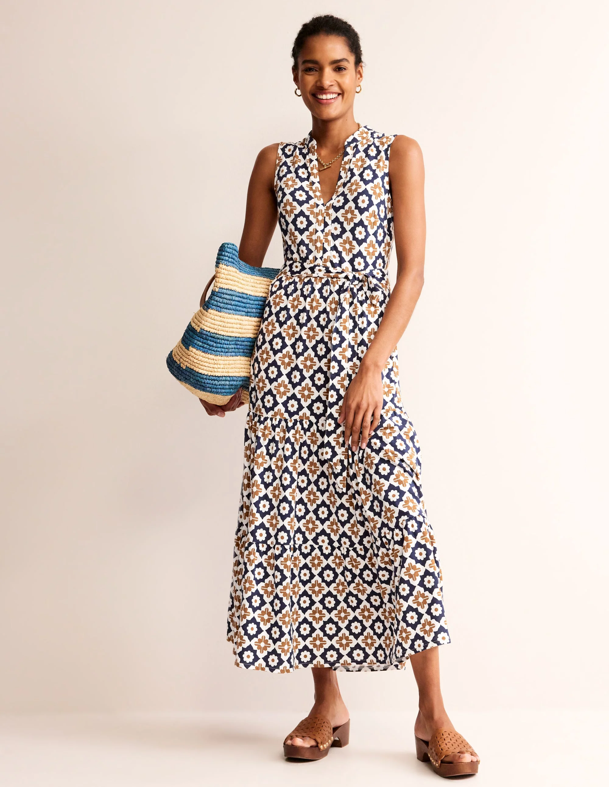 Naomi Maxikleid mit eingekerbtem Kragen-Gummi, Geo