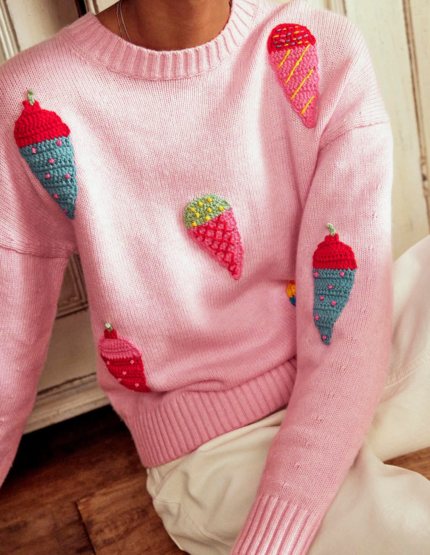 Natalie Pullover mit Stickerei-Rosa - Image 6