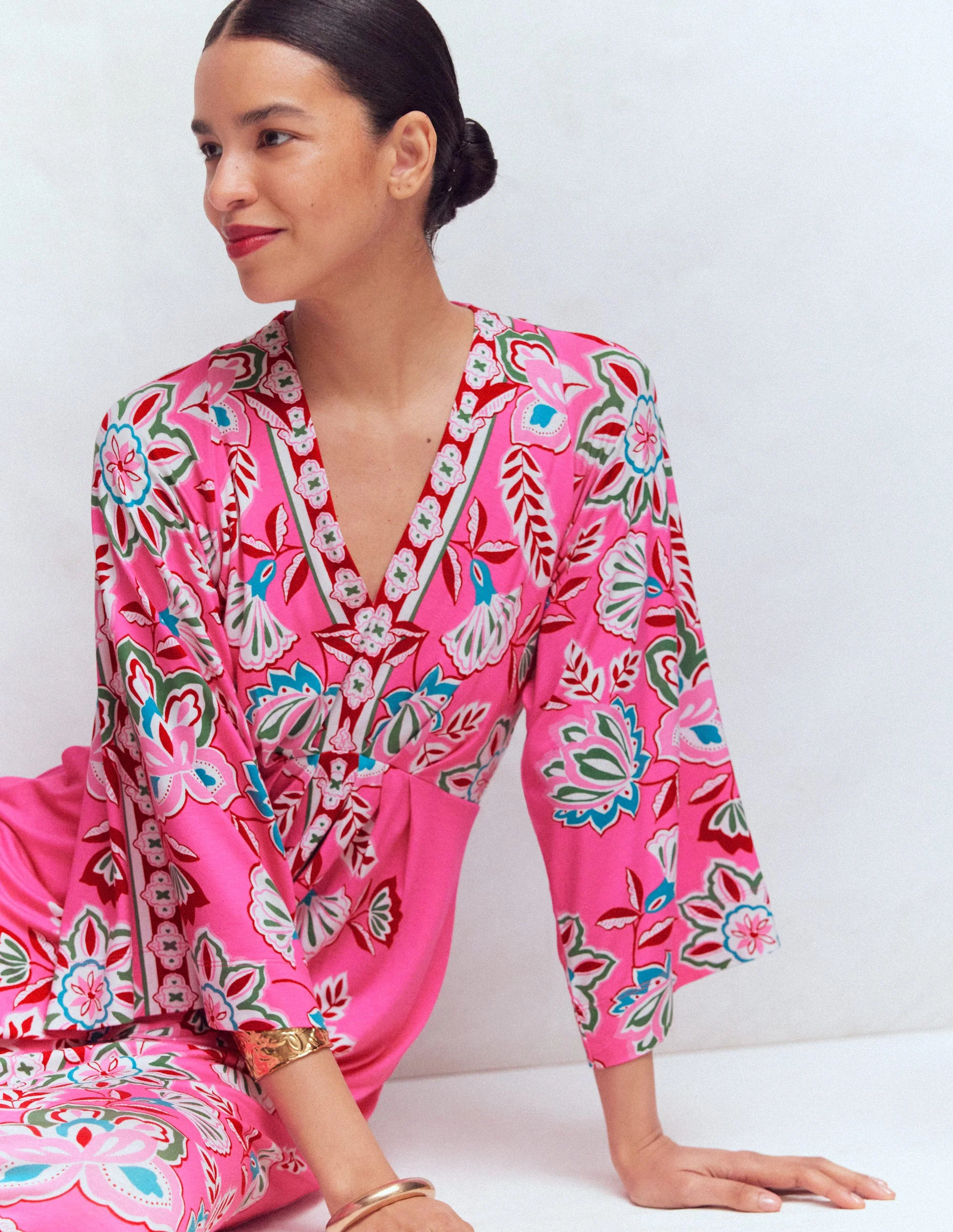 Nell Midi-Kimonokleid aus Jersey-Rosa, Blüten-Eleganz - Image 6