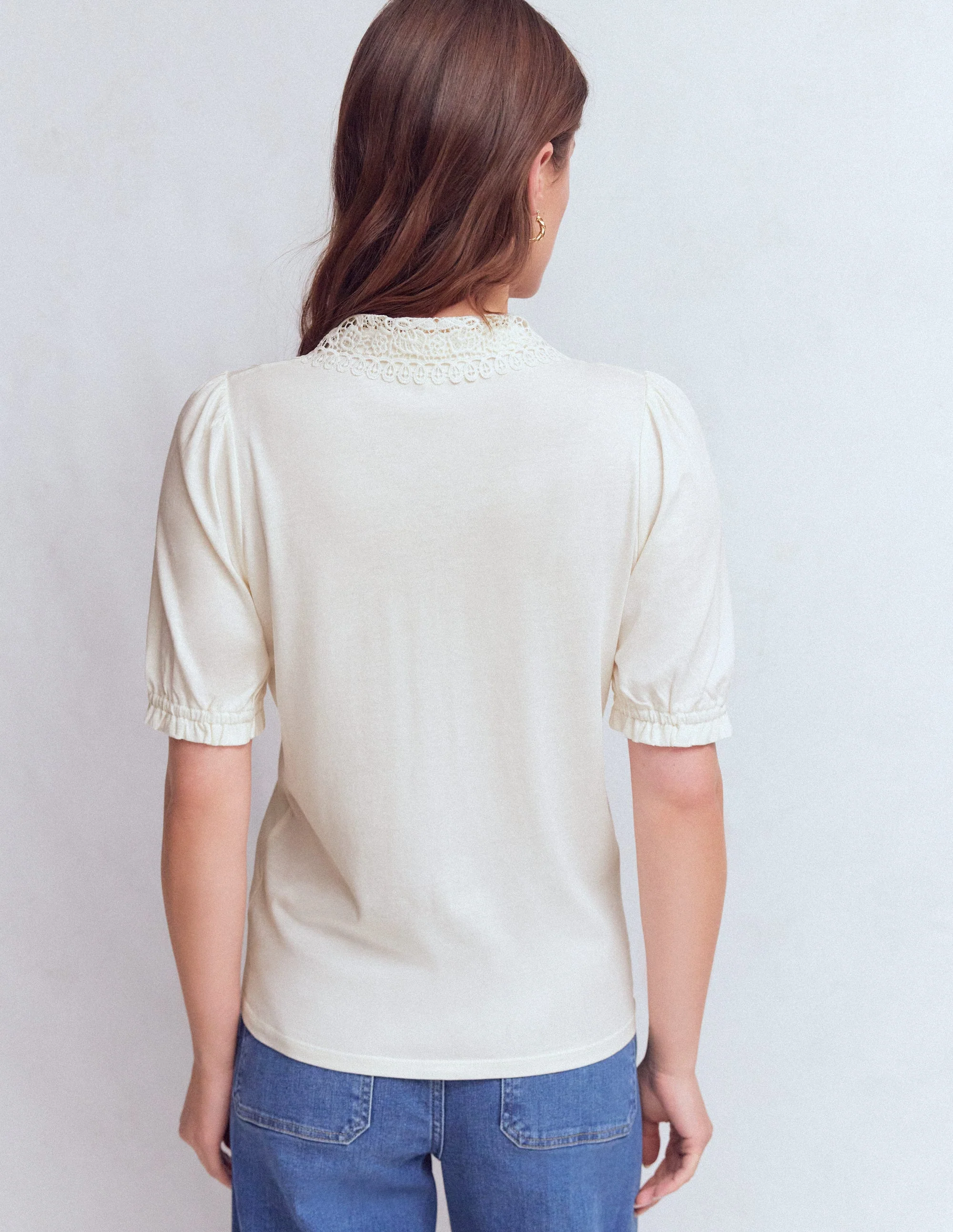 Nessa Bluse mit Lochstickerei am Kragen-Naturweiß - Image 3