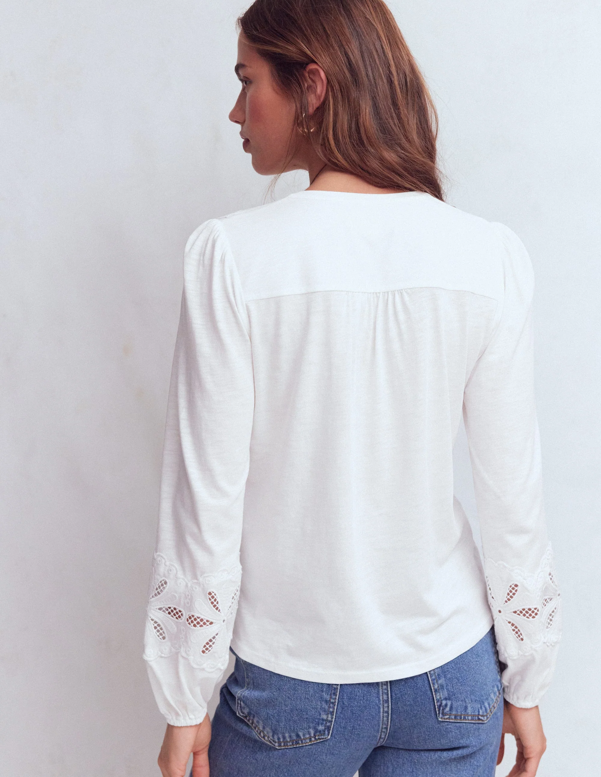 Oberteil mit Muschelsaum und Cutwork-Weiß - Image 3