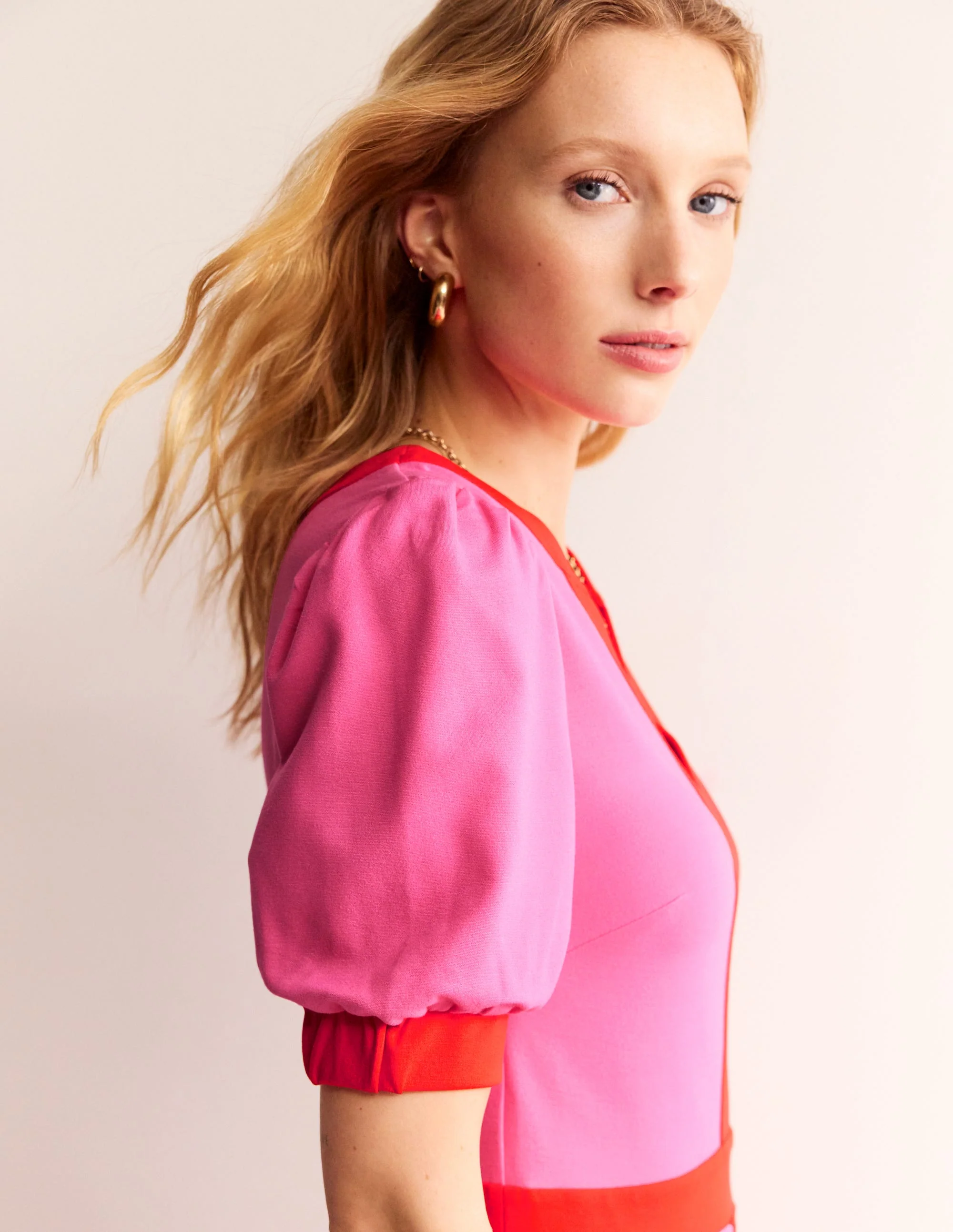 Petra Ponte-Kleid mit Puffärmeln-Sangria Sonnenuntergang - Image 2