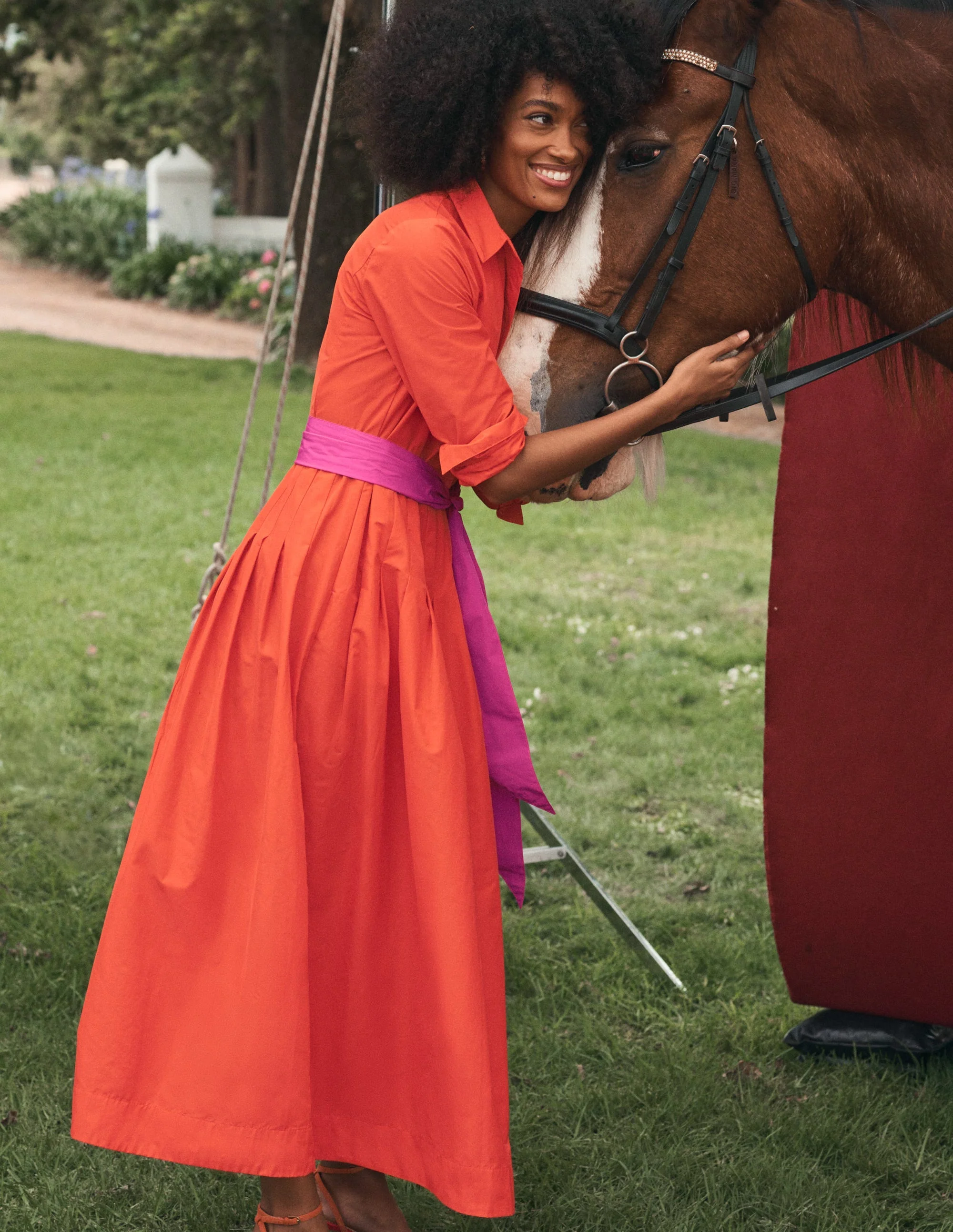 Plissiertes Maxikleid mit Schleife-Knallrot - Image 5