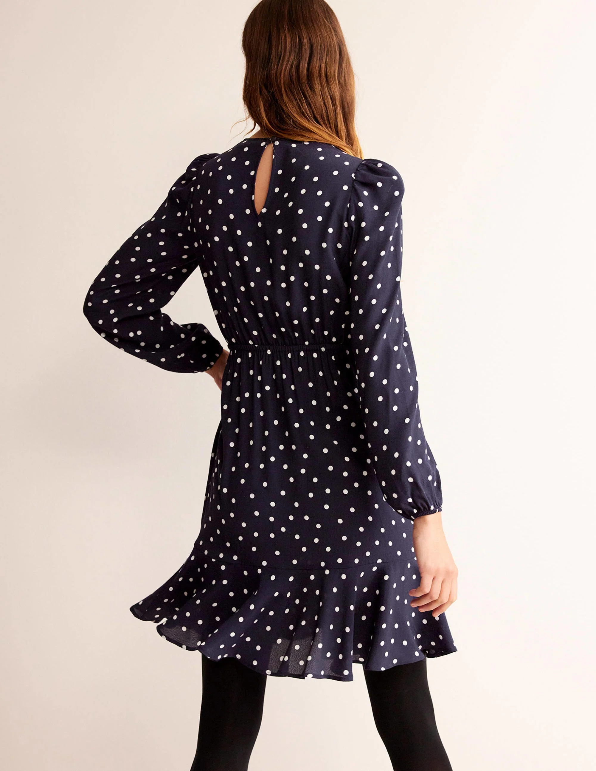 Plissiertes Minikleid mit Schößchen-Französisches Marineblau, Spaced Dot - Image 3