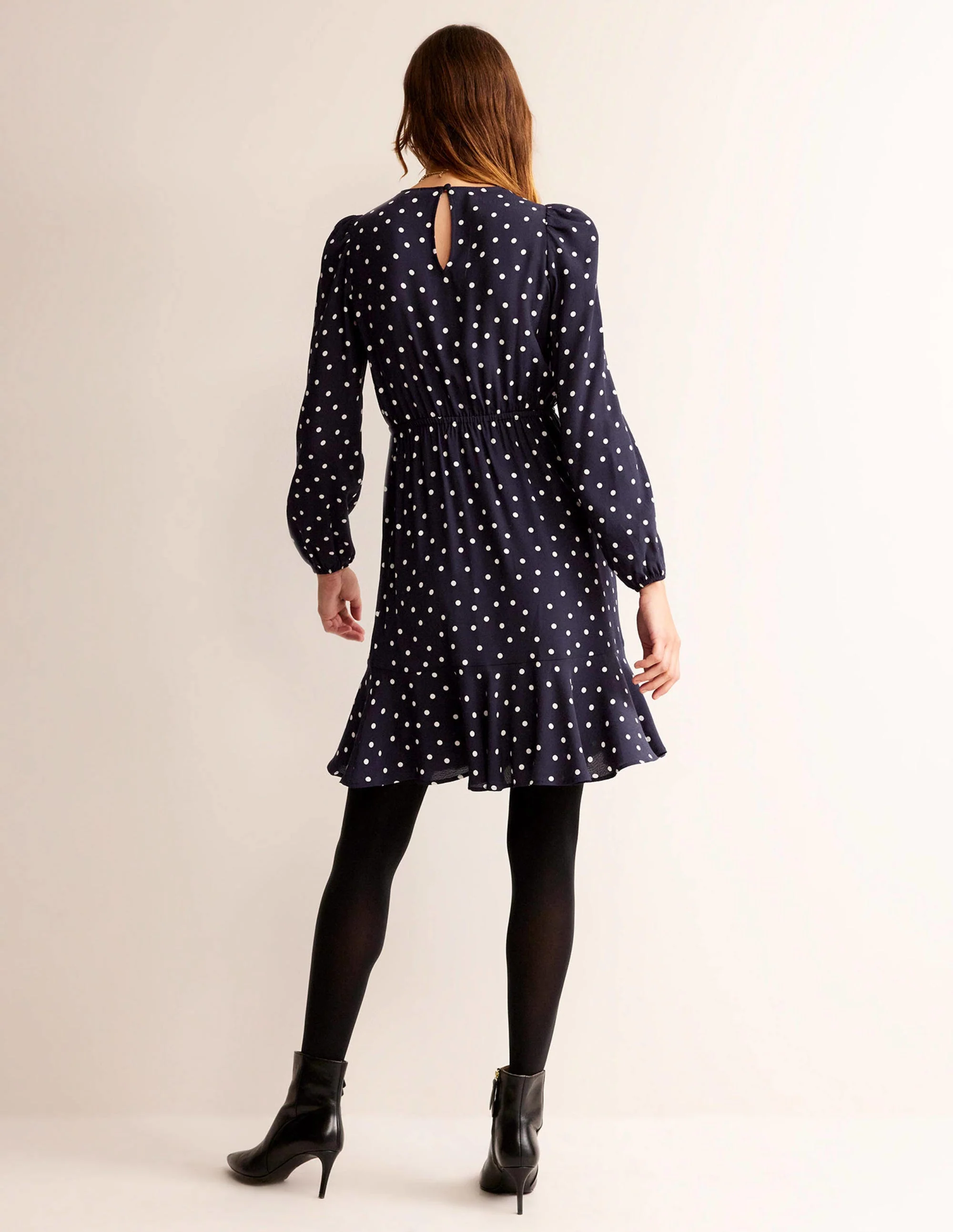 Plissiertes Minikleid mit Schößchen-Französisches Marineblau, Spaced Dot - Image 6