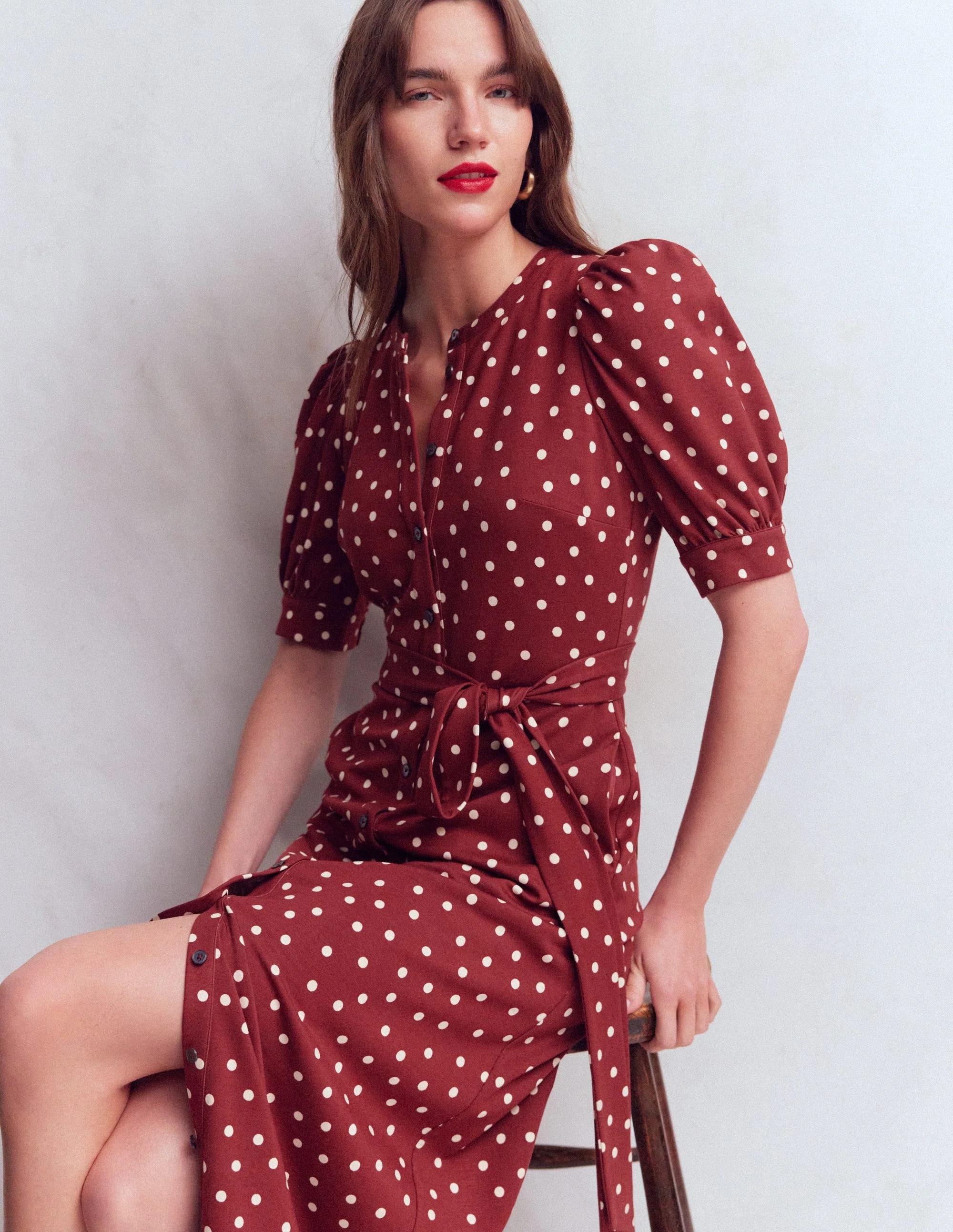 Ponte-Hemdblusenkleid mit Puffärmeln-Rote Birne, Gemalte Tupfen
