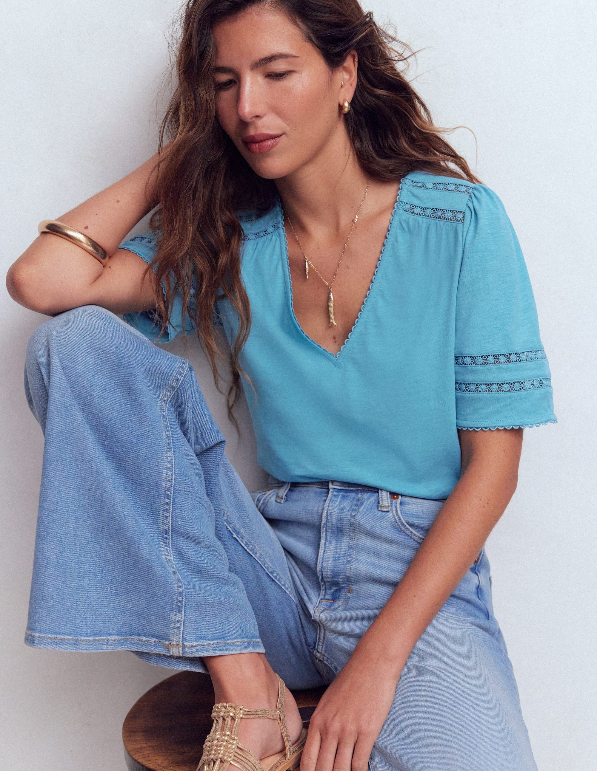 Poppy T-Shirt mit Besatz und V-Ausschnitt-Enteneiblau - Image 4
