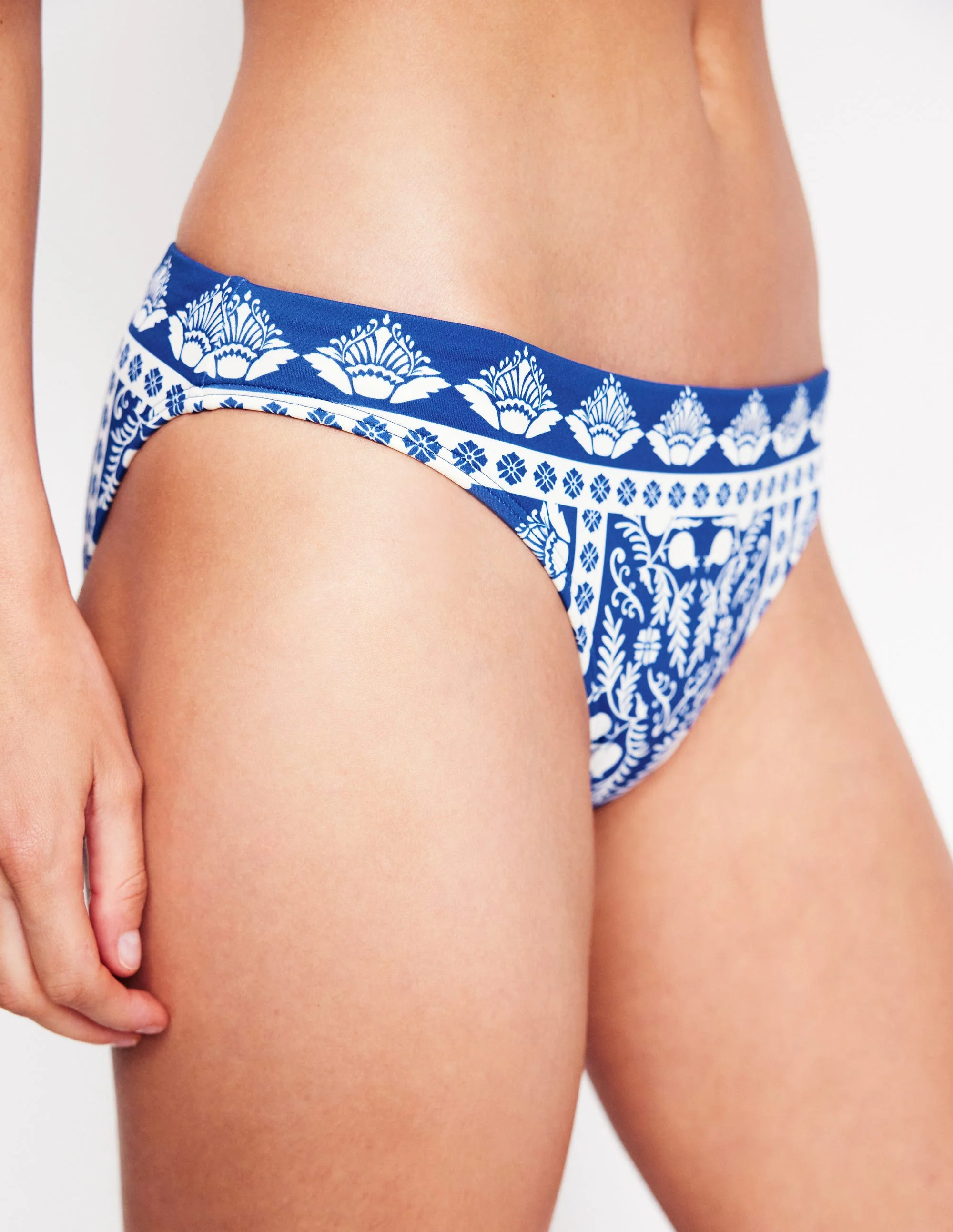 Porto Bikinihose-Leuchtendes Blau, Verzierter Streifen - Image 2