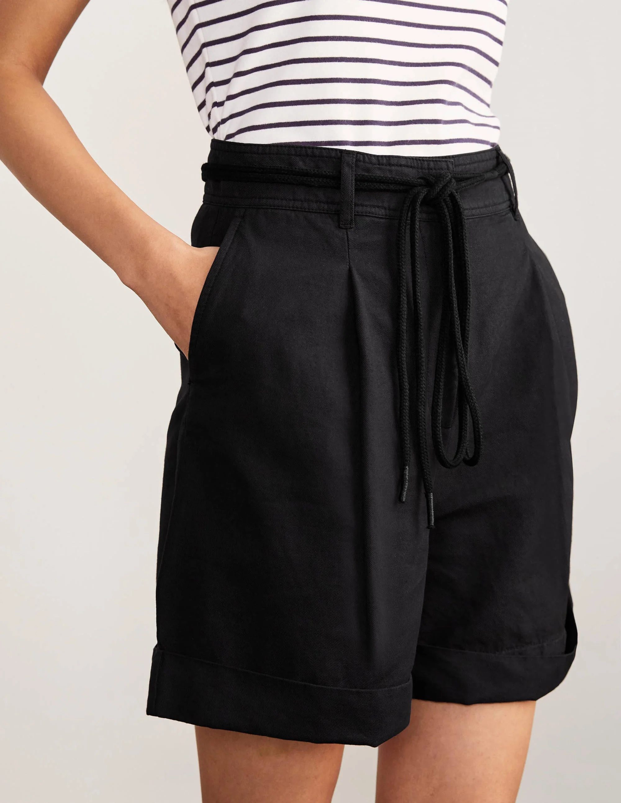 Portree Shorts-Schwarz - Image 3