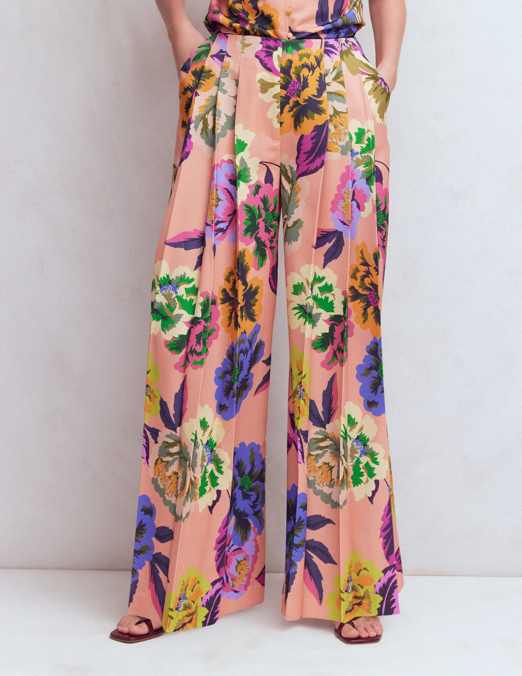 Regent Hose mit weitem Bein-Bunt, Opulente Blüten - Image 4