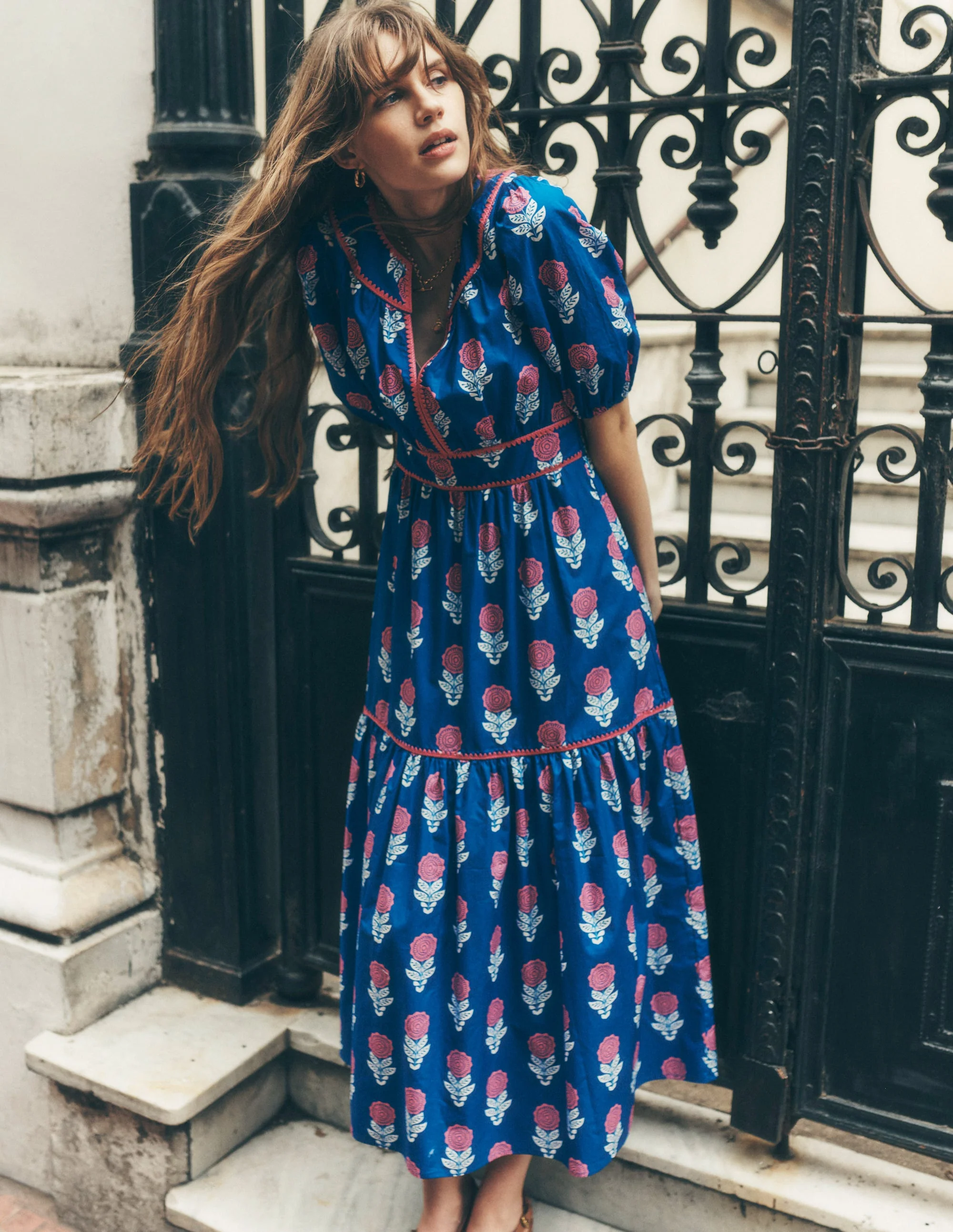 Rhea Besticktes Midikleid-Galerie-Blau, Dahlienzweig - Image 6