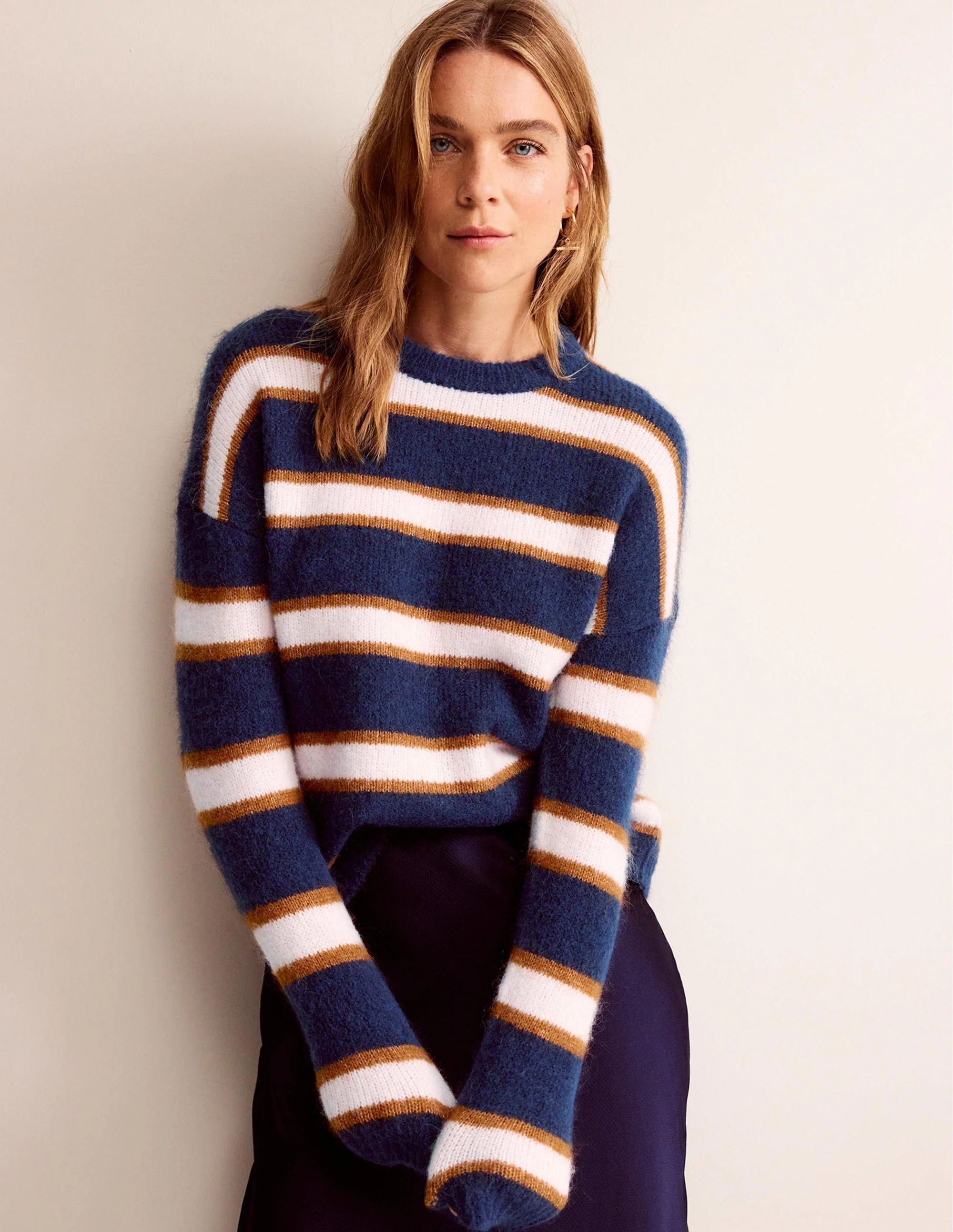 Rosemary Lockerer, flauschiger Pullover-Französisches Marineblau und Kürbis