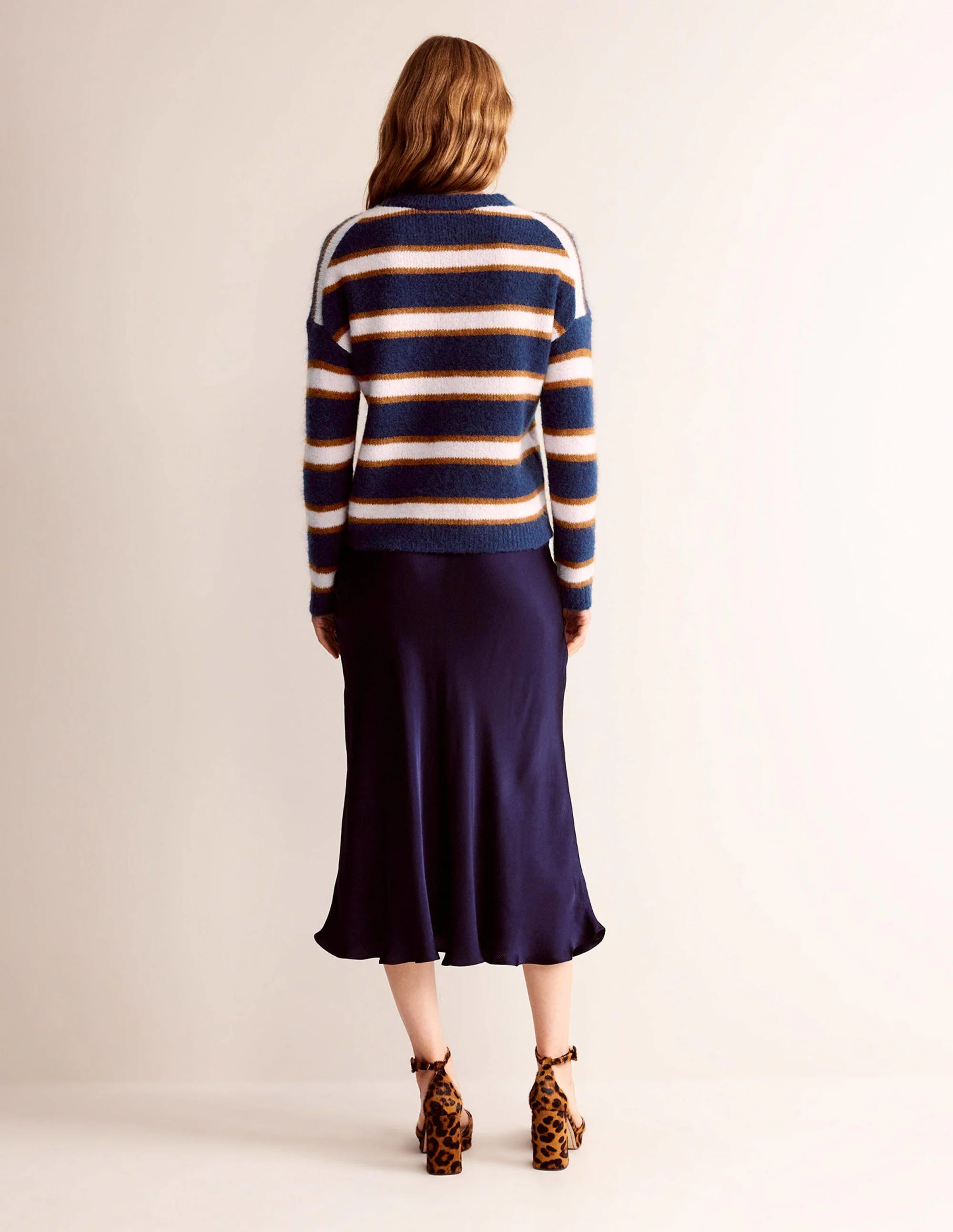 Rosemary Lockerer, flauschiger Pullover-Französisches Marineblau und Kürbis - Image 6