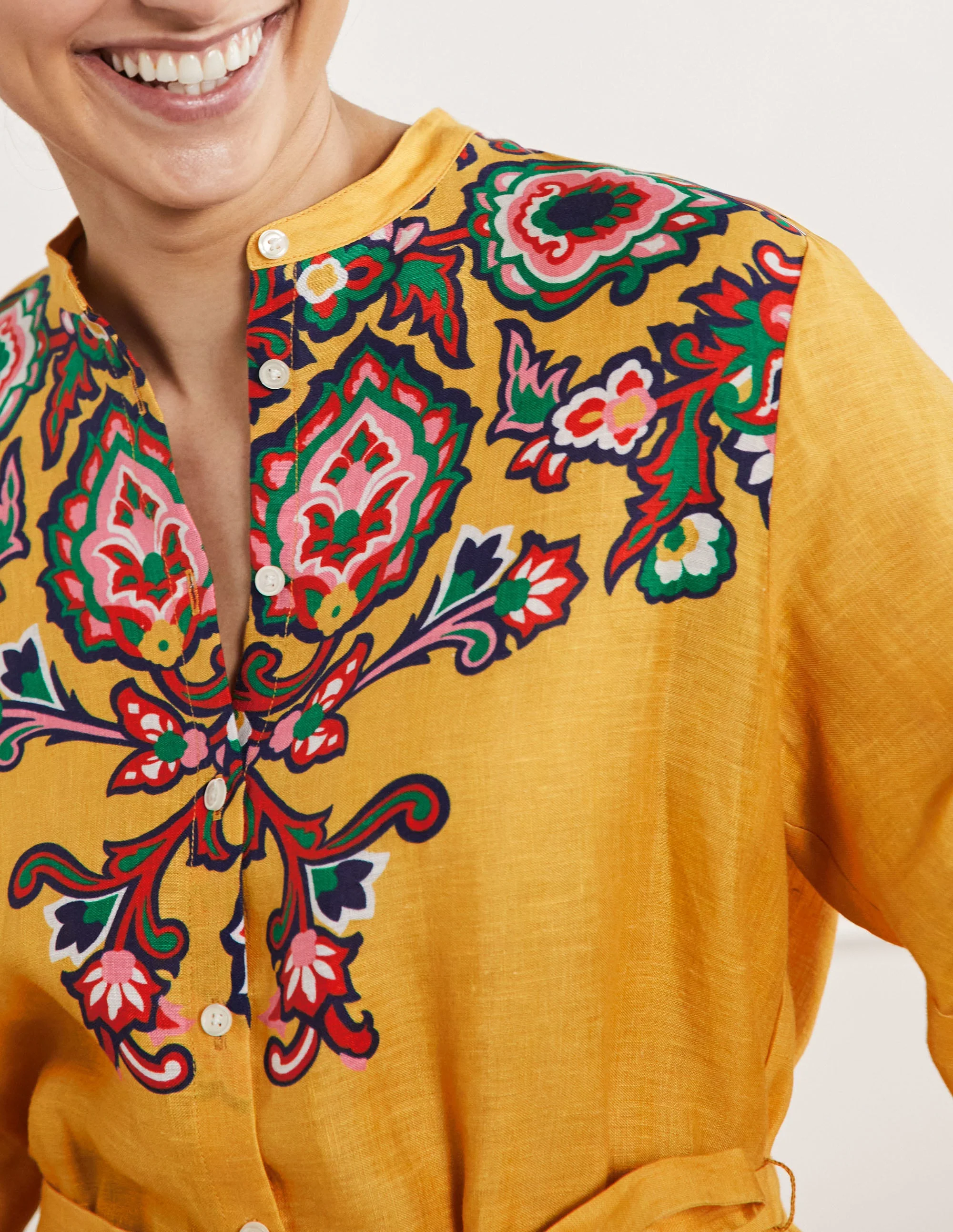 Rosie Strandhemd aus Leinen-Honiggelb, Dekorative Blüten - Image 2