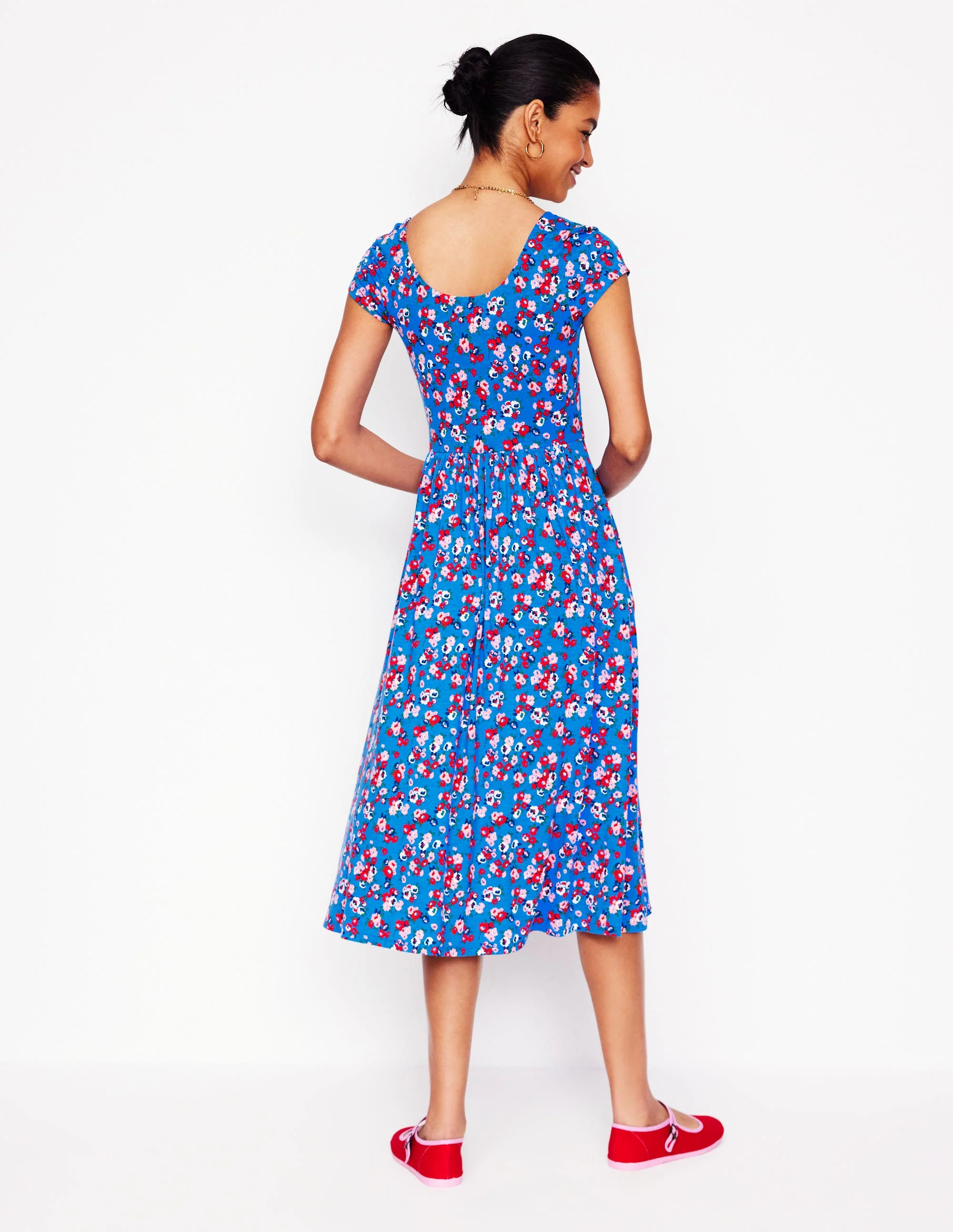 Samantha Jerseykleid mit tiefem Rundhalsausschnitt-Himmelblau, Kleiner Blumenstrauß - Image 4