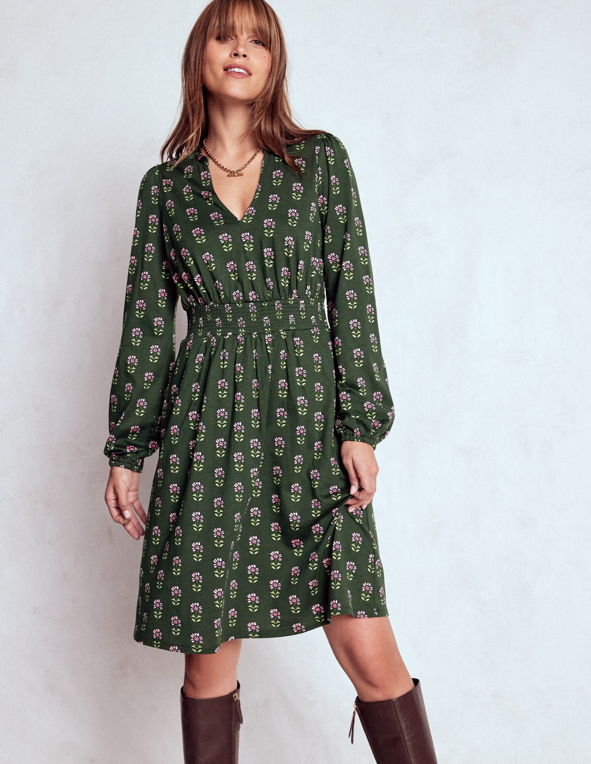 Sarah Kurzes Jerseykleid-Wintermoos, Holzblock Blumenmuster