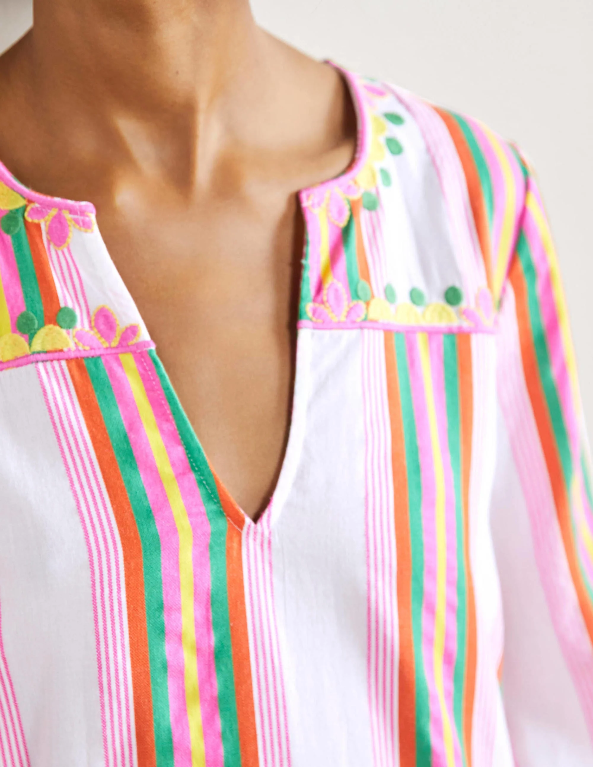 Schlichtes gestuftes Maxikleid-Regenbogenfarben, Gestreift - Image 2