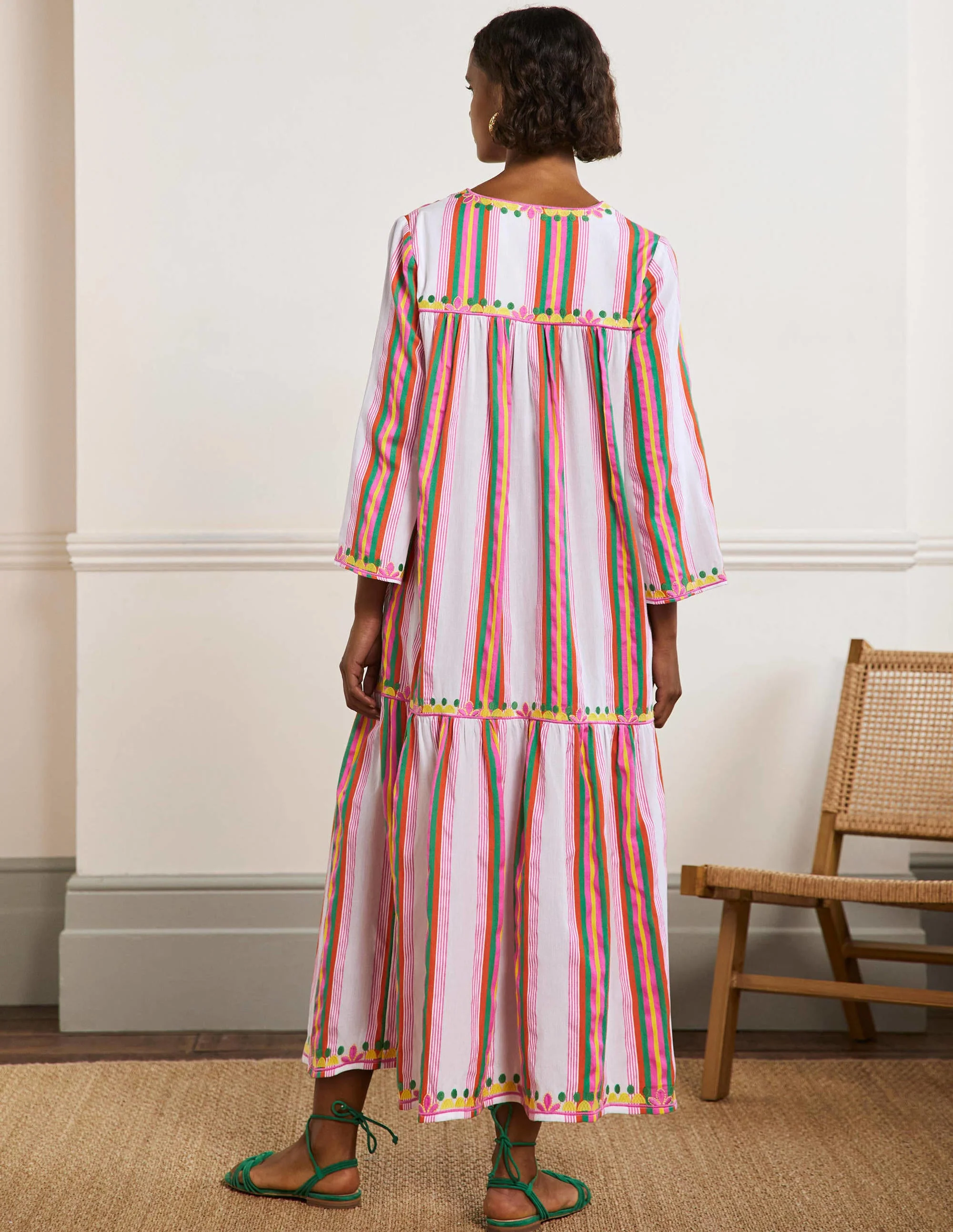 Schlichtes gestuftes Maxikleid-Regenbogenfarben, Gestreift - Image 3