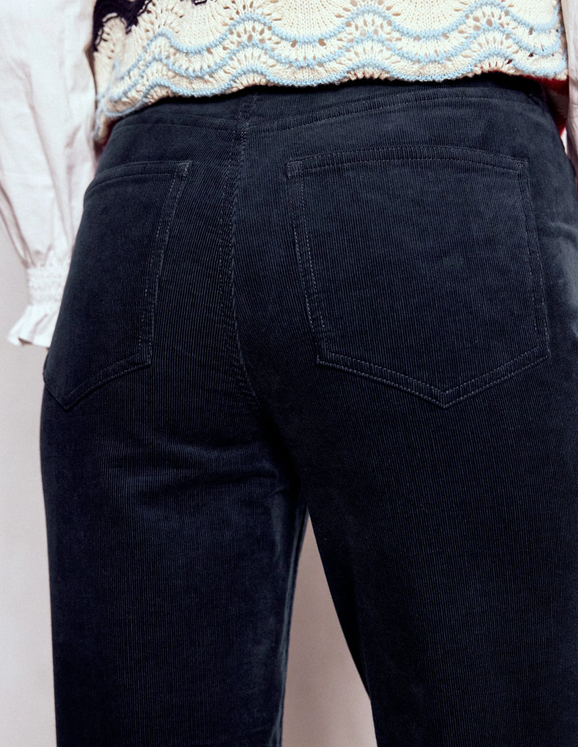 Schmal geschnittene Cord-Jeans mit hohem Bund-Marineblau - Image 3