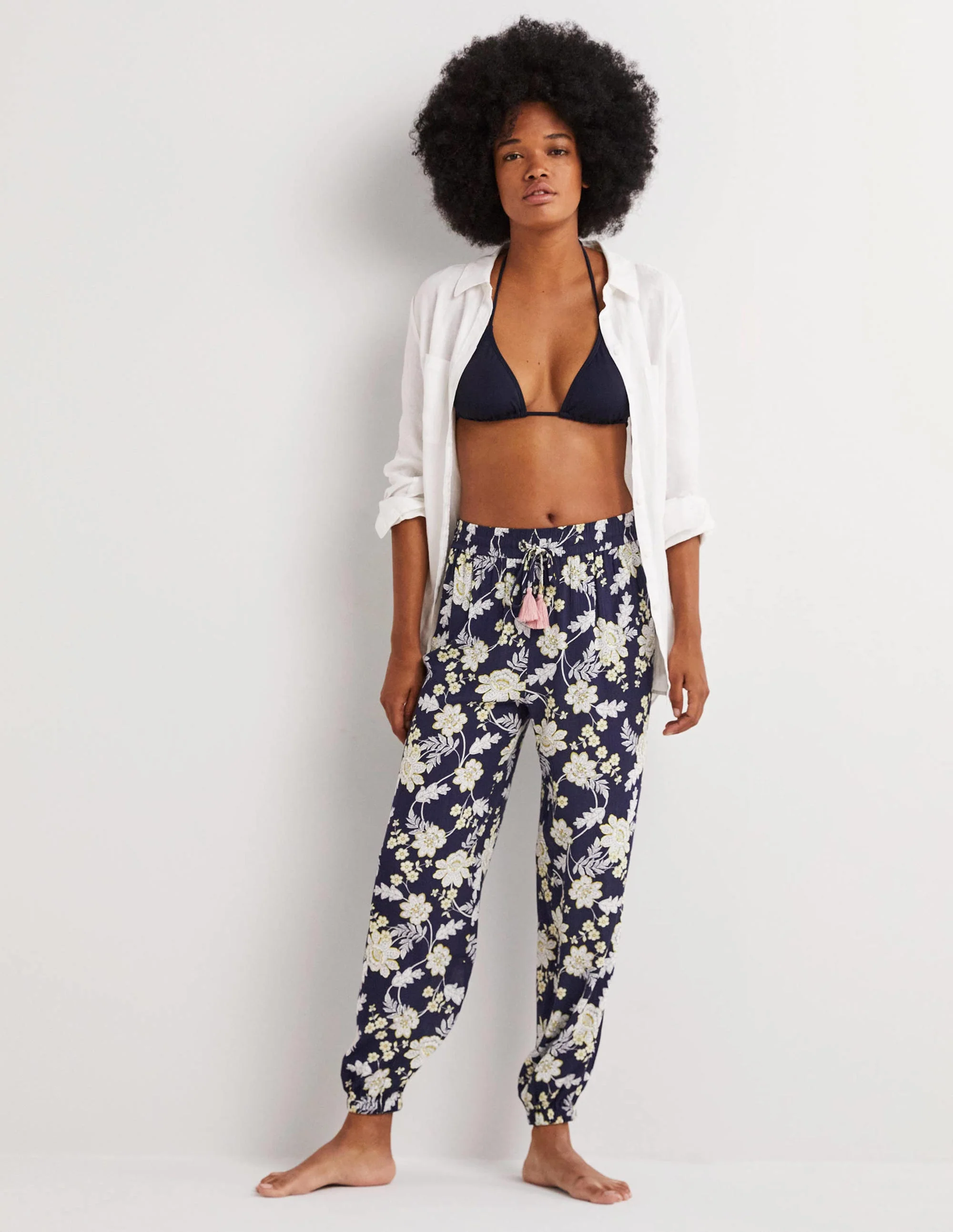 Schmal zulaufende Crinkle-Hose-Französisches Navy, Chintz-Blumen