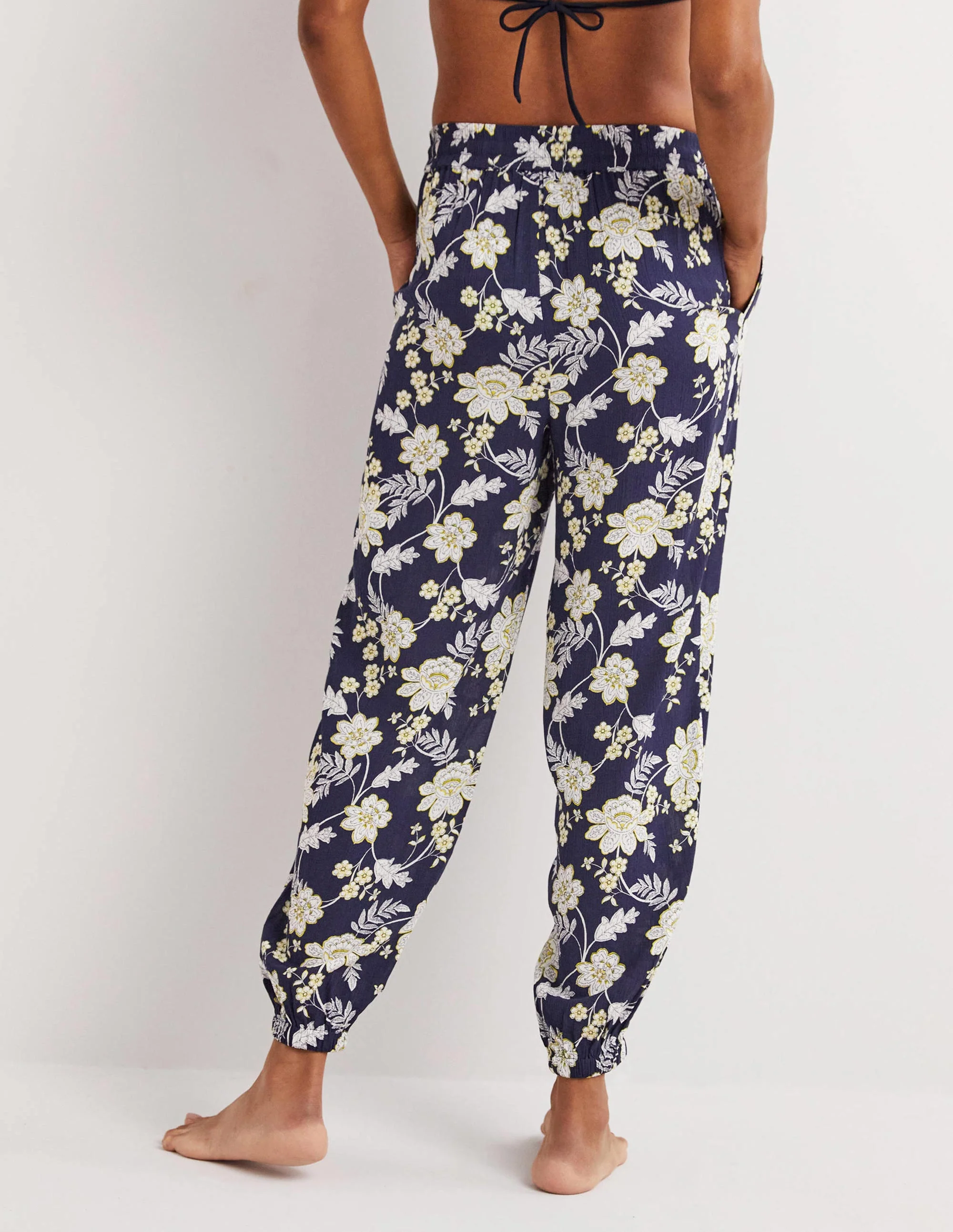 Schmal zulaufende Crinkle-Hose-Französisches Navy, Chintz-Blumen - Image 3