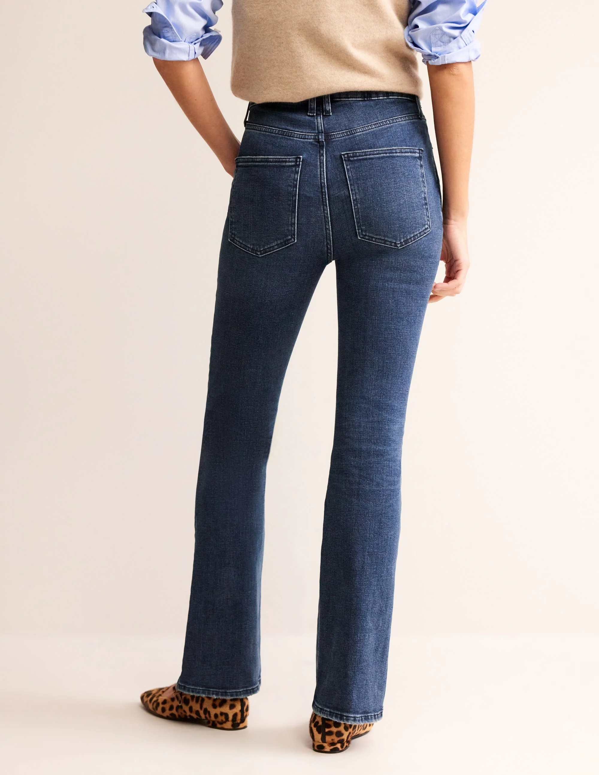 Schmale Jeans mit mittelhohem Bund und leichtem Schlag-Medium Vintage - Image 3