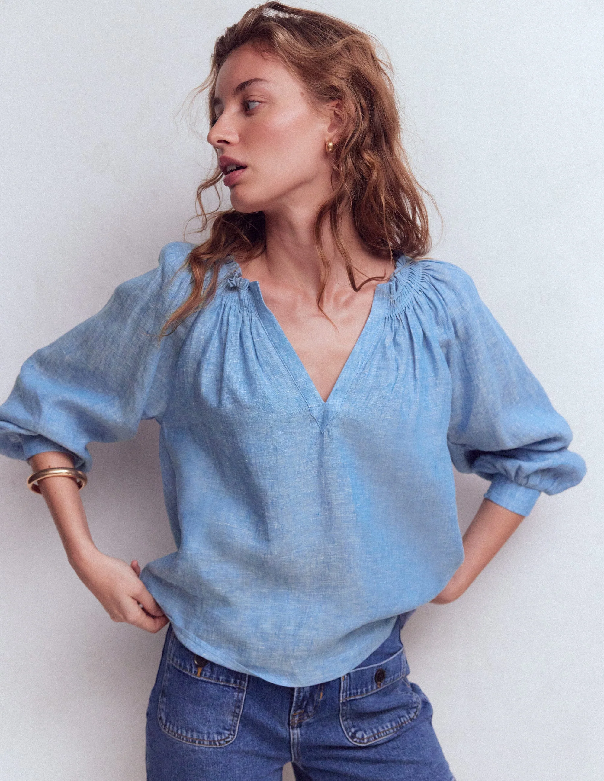 Serena Leinenoberteil mit Faltendetail am Ausschnitt-Blauer Faux-Uni
