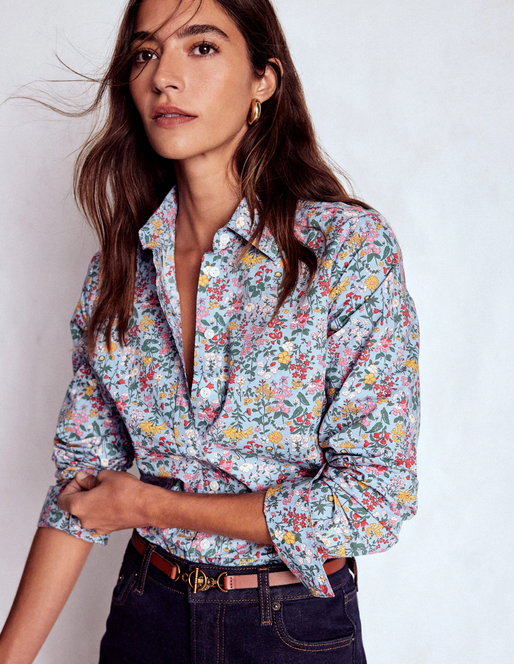 Sienna Baumwollhemd-Windward Blue, Zarte Wiesenblumen - Image 5