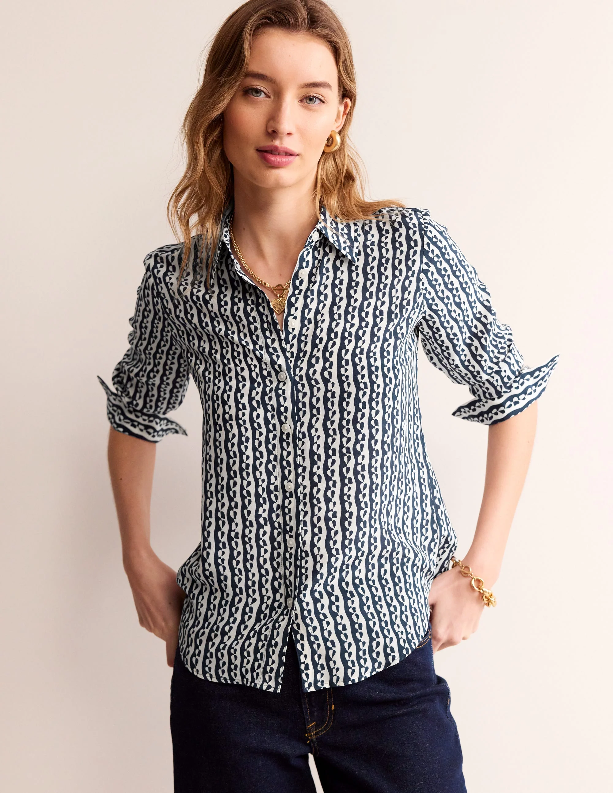 Sienna Seidenhemd-Marineblau, Abstraktes Herz