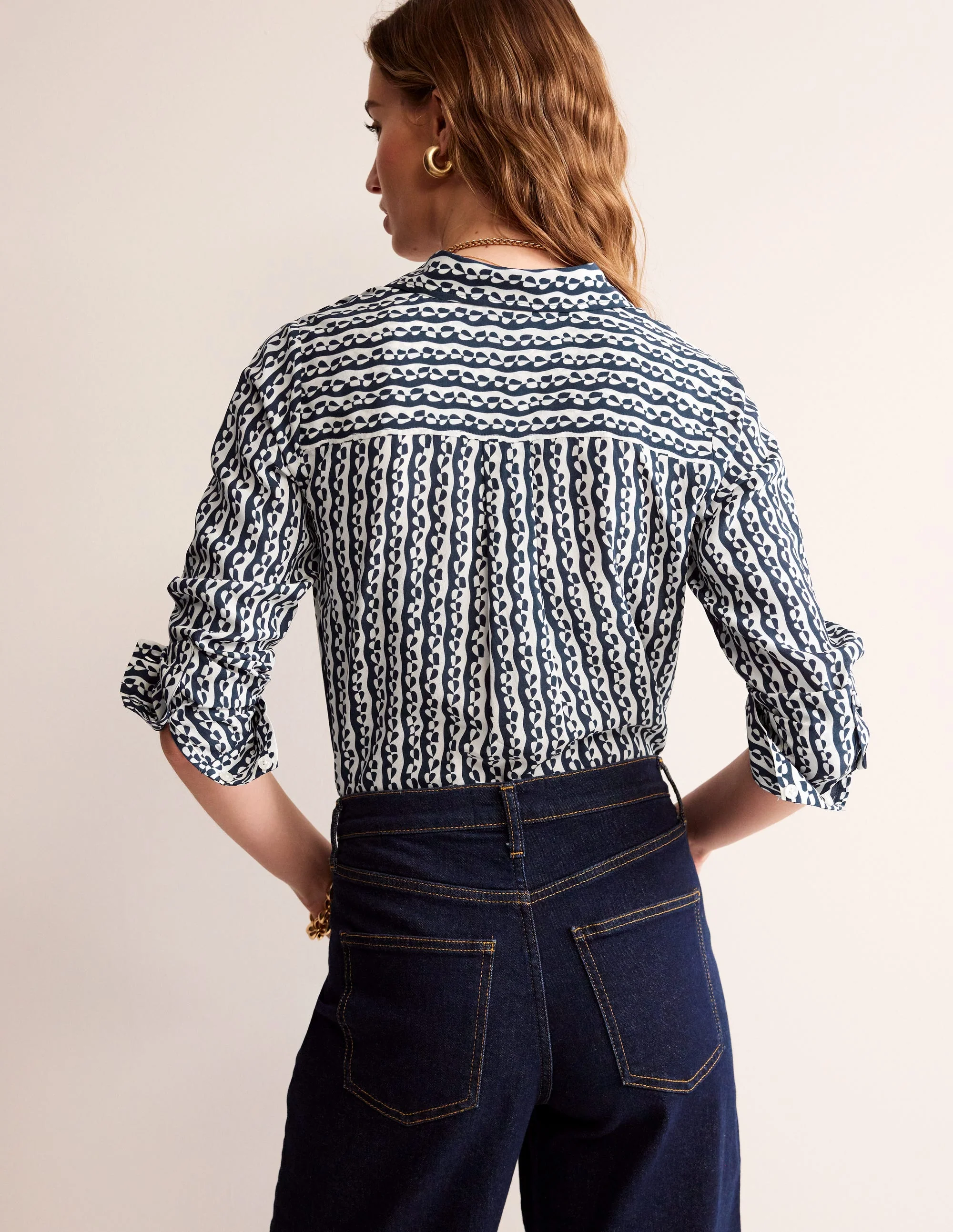 Sienna Seidenhemd-Marineblau, Abstraktes Herz - Image 3