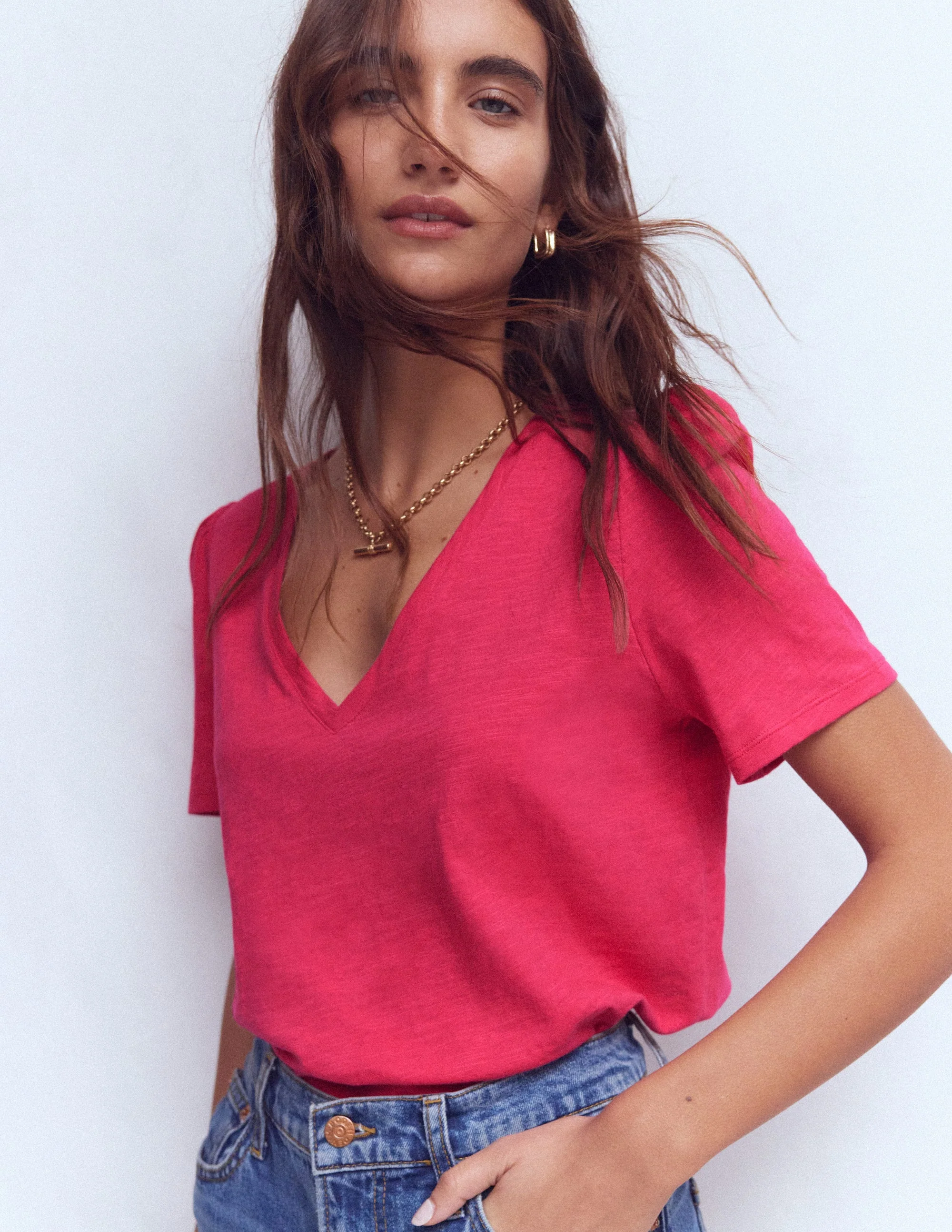 Sophie Flammgarn-T-Shirt mit V-Ausschnitt-Dunkelrosa - Image 4