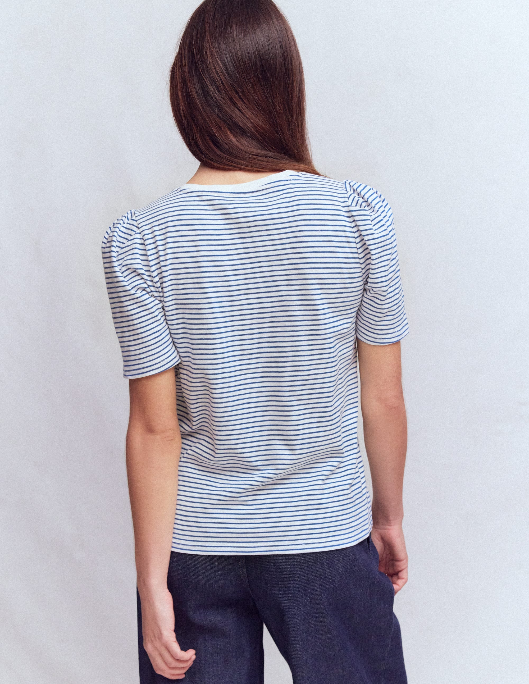Sophie T-Shirt mit Puffärmeln-Beaucoup Blue und Naturweiß Streifen - Image 3