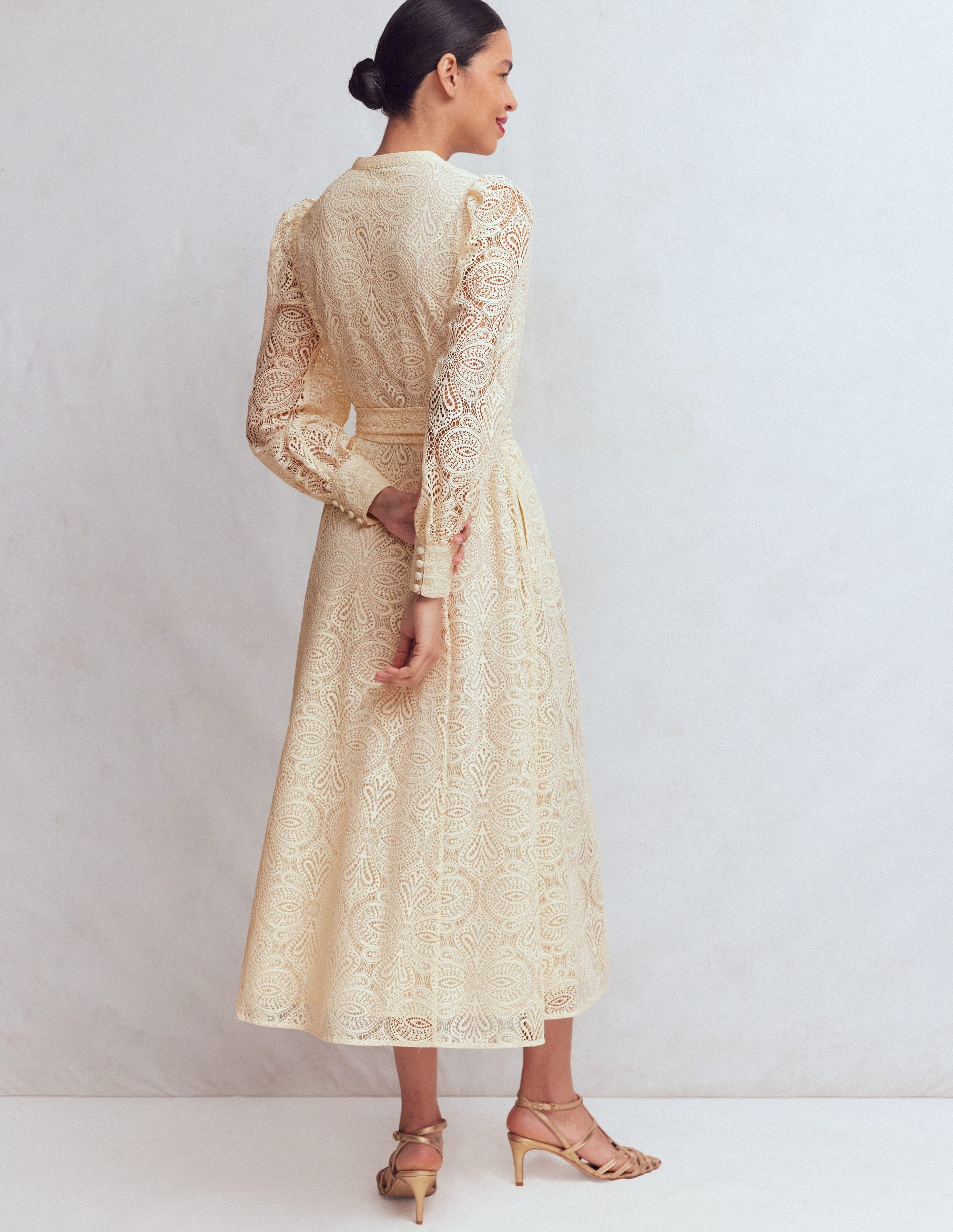 Spitzenkleid mit Blousonärmeln-Naturweiß Spitze - Image 6