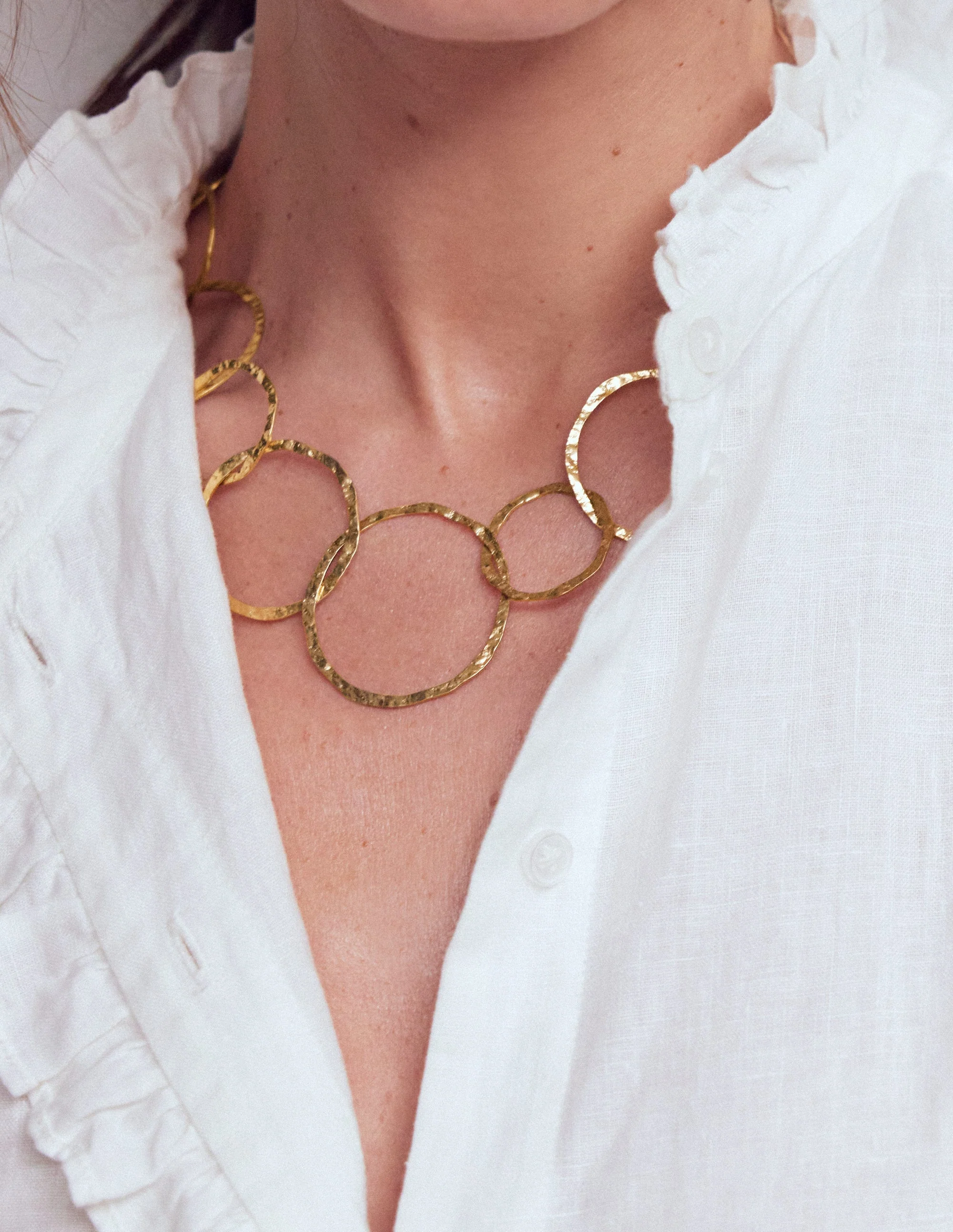Statement-Halskette mit Kreiselementen-Goldfarbe - Image 3