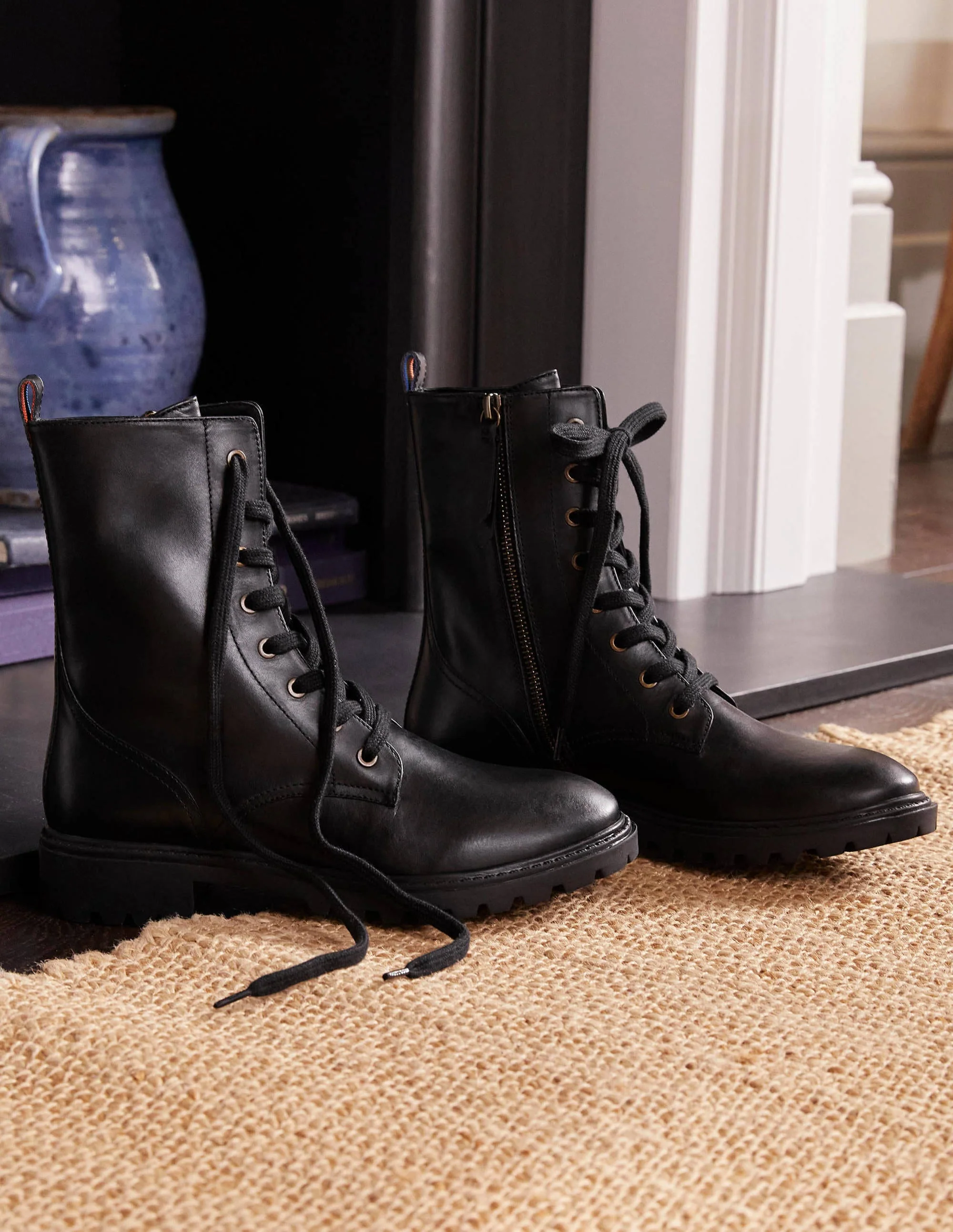 Stiefeletten zum Schnüren-Schwarz