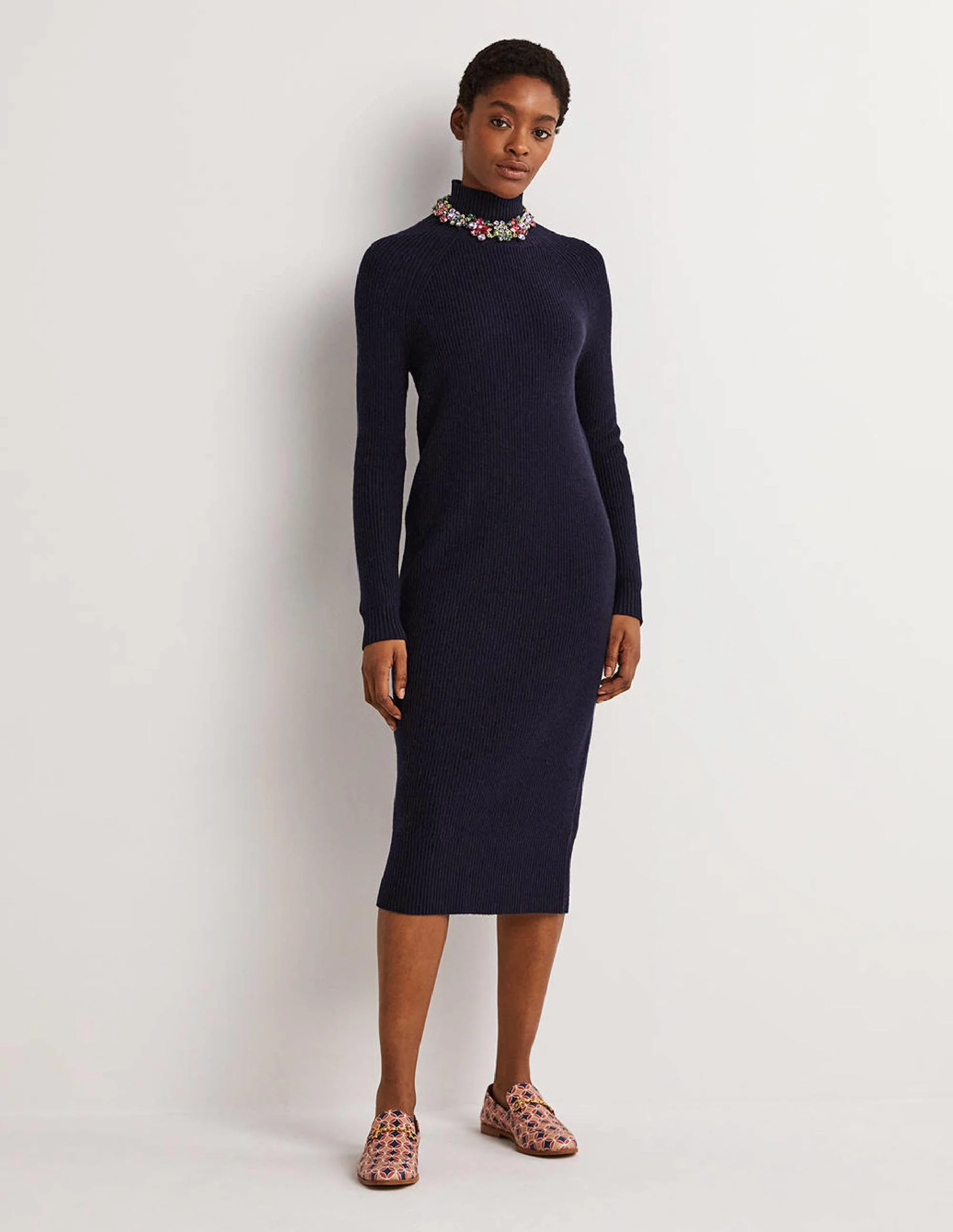 Strick-Midikleid mit hohem Kragen-Marineblau